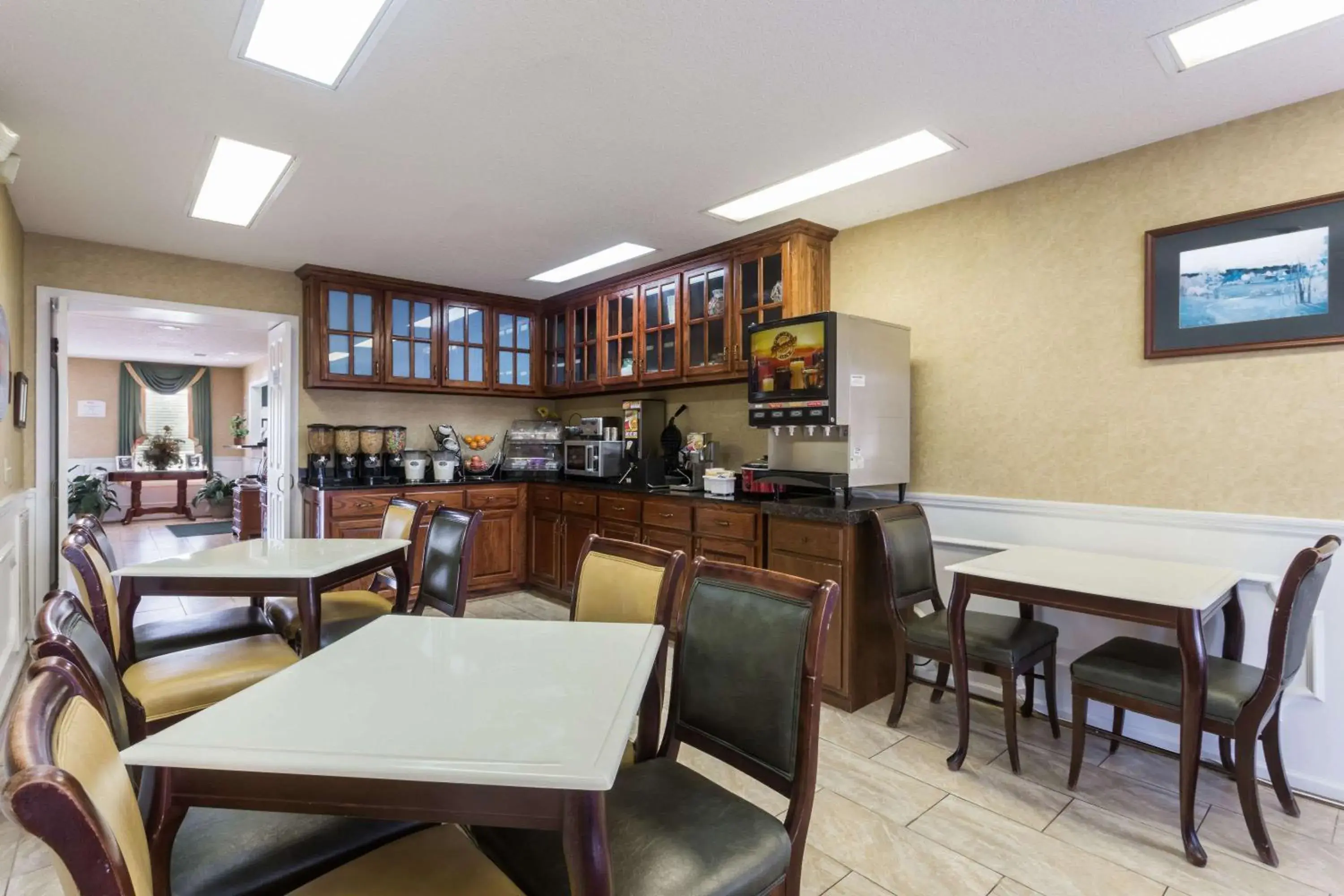 Restaurant/places to eat in Baymont by Wyndham Waycross Restaurant/places to eat in Baymont by Wyndham Waycross