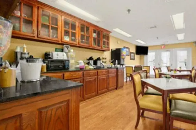 Restaurant/places to eat in Baymont by Wyndham Waycross Restaurant/places to eat in Baymont by Wyndham Waycross