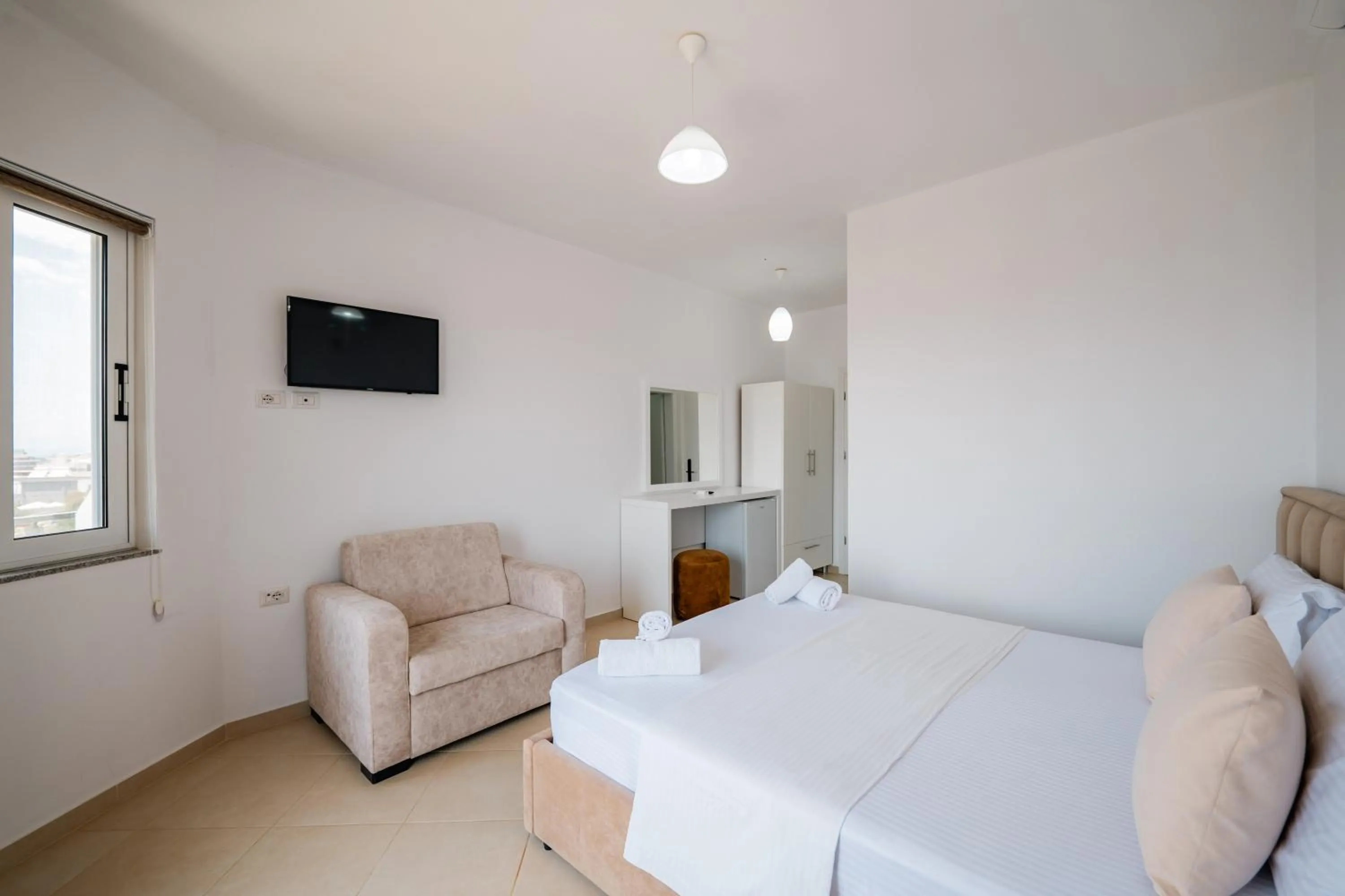 Bed in Sunshine Hotel