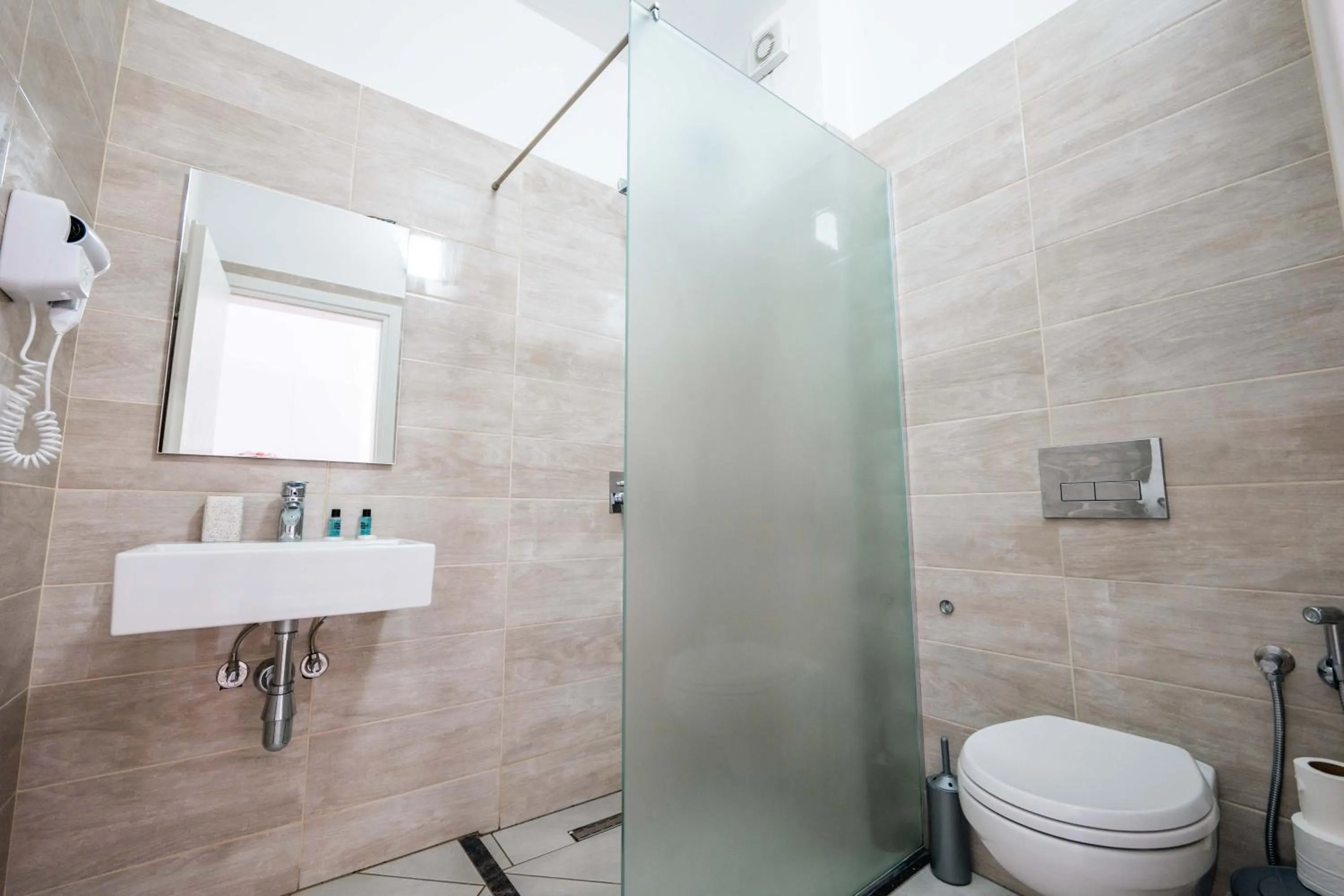 Shower in Sunshine Hotel