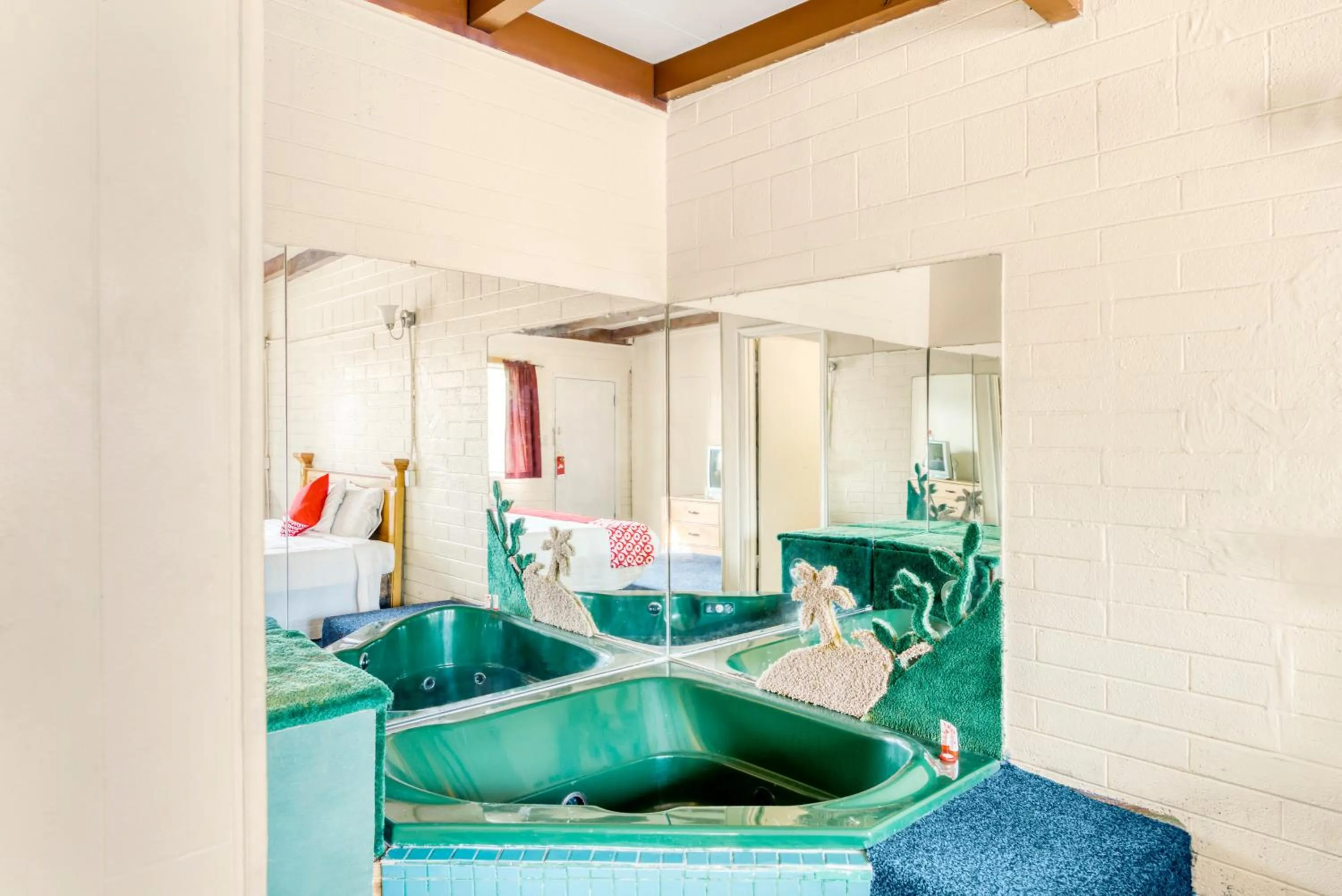 Bathroom in OYO Oasis Motel Las Vegas I-15