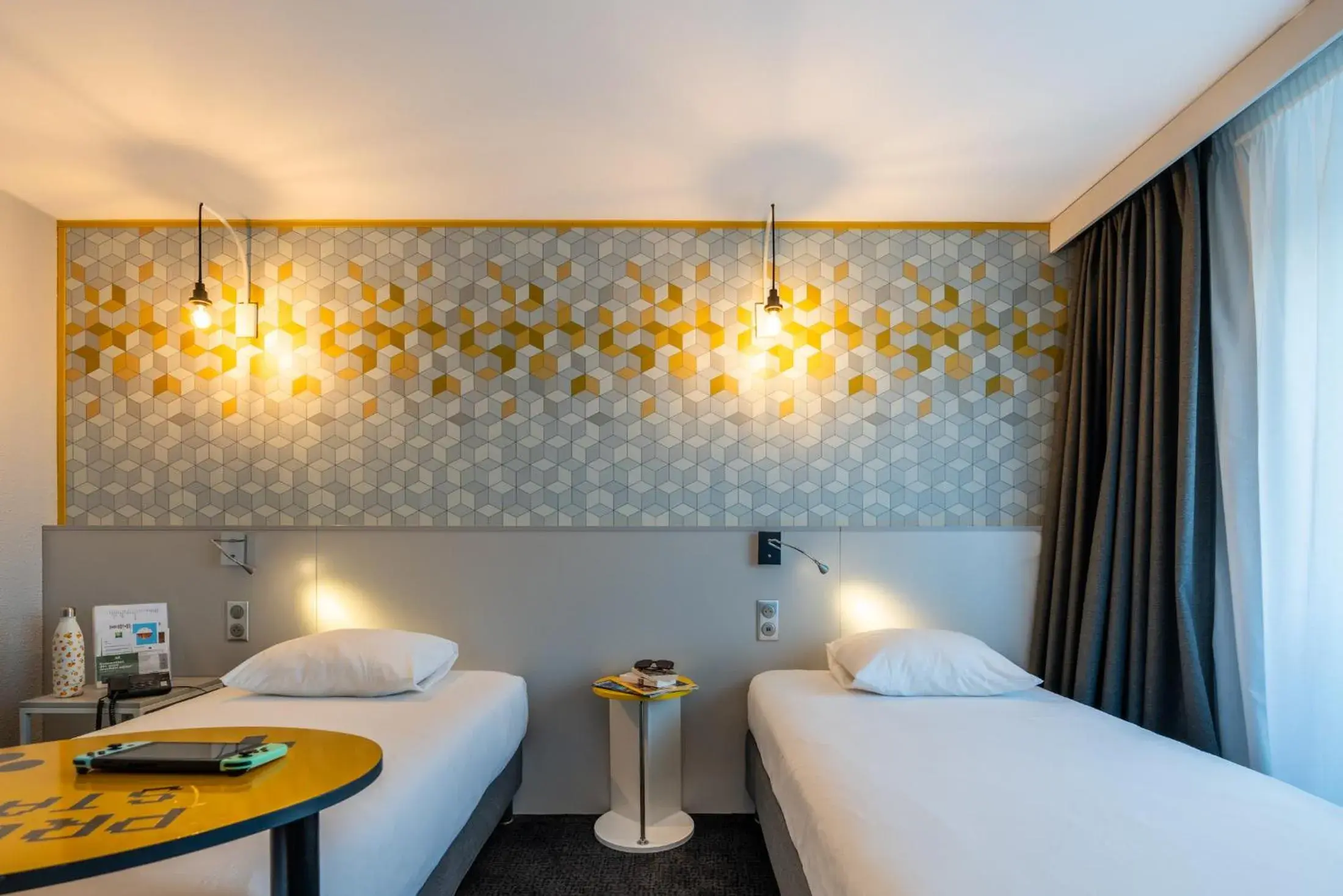 Photo of the whole room, Bed in ibis Styles Poitiers Nord Photo of the whole room, Bed in ibis Styles Poitiers Nord