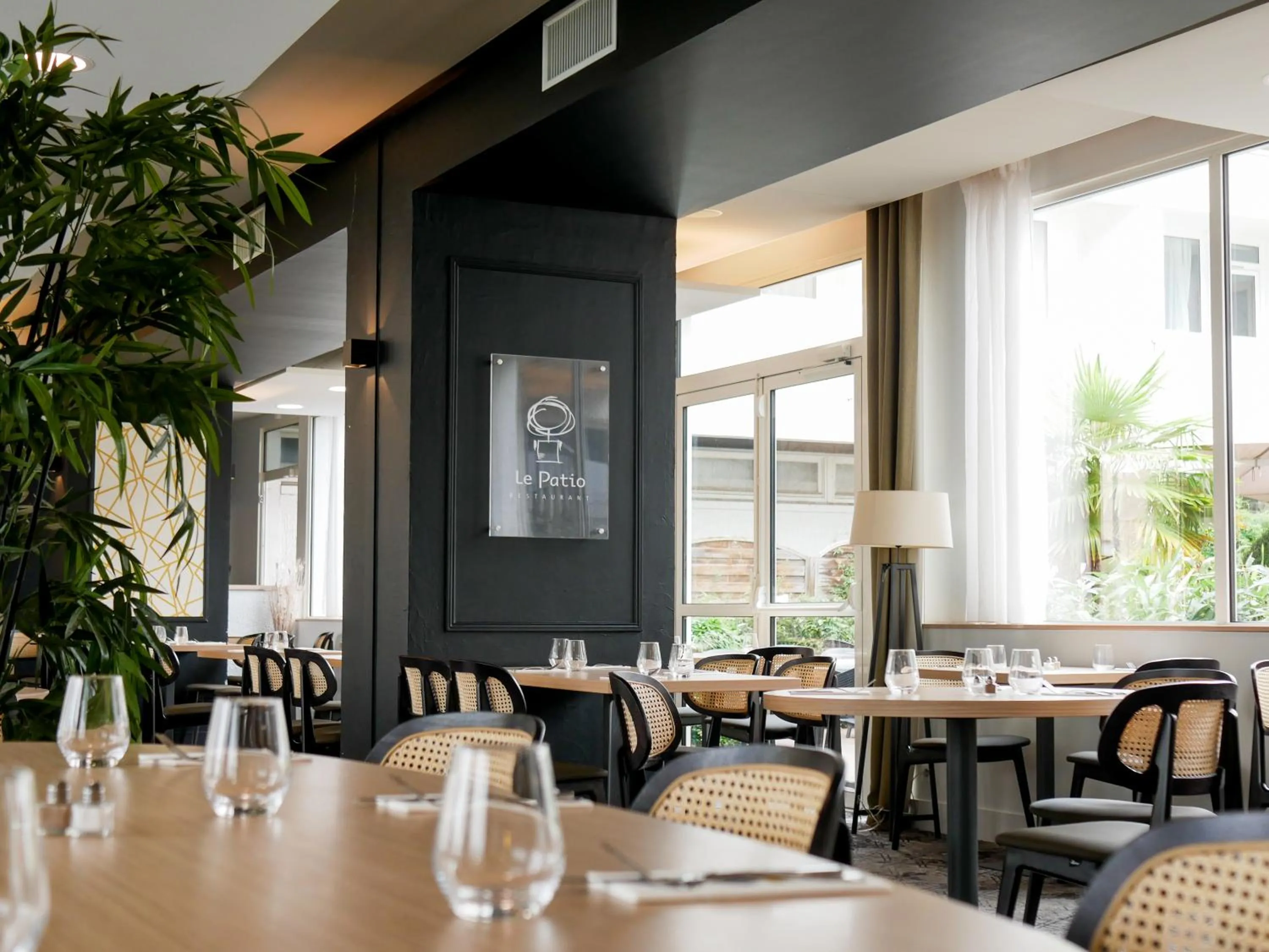 Restaurant/places to eat in ibis Styles Poitiers Nord