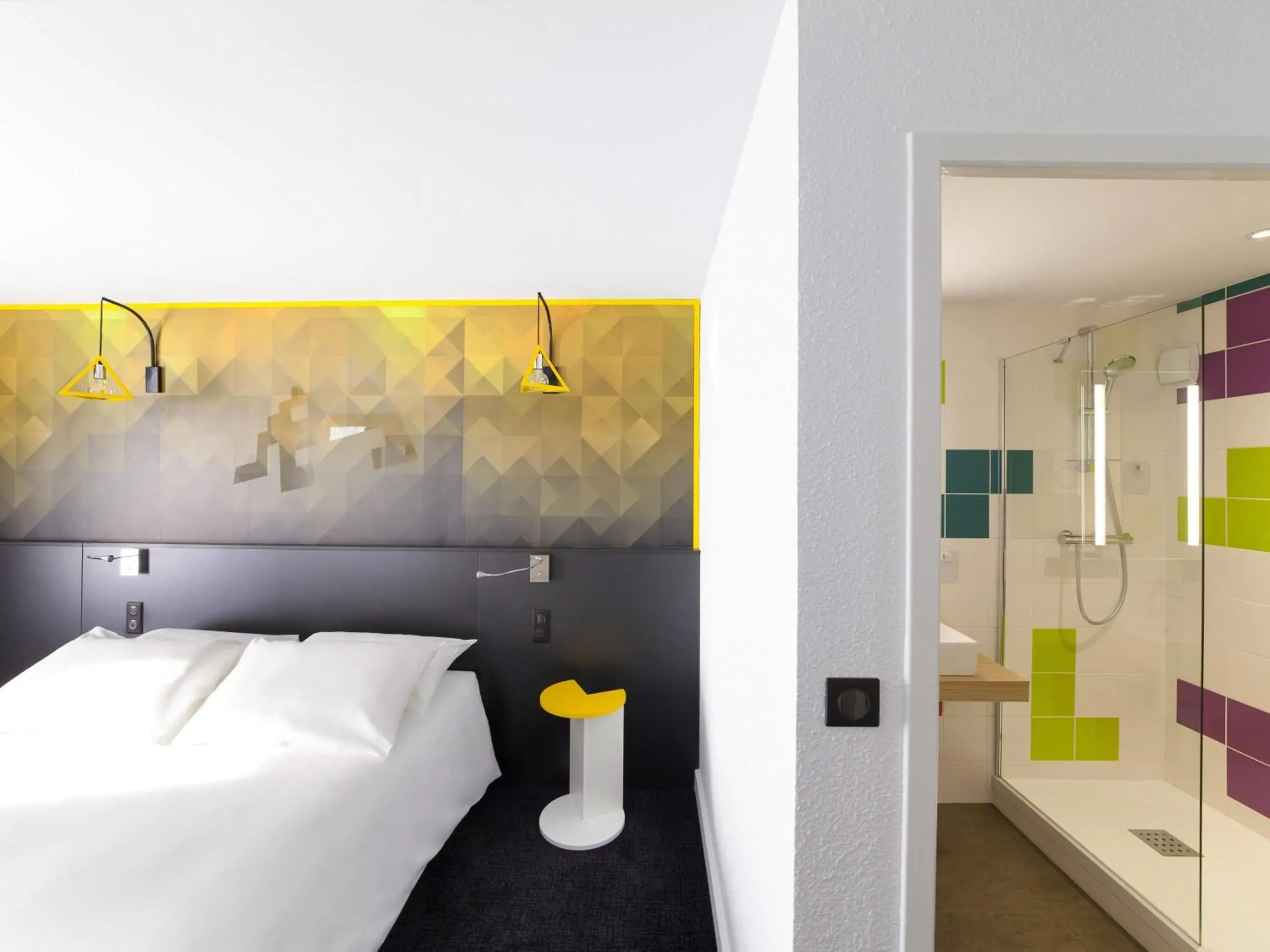 Property building, Bed in ibis Styles Poitiers Nord Property building, Bed in ibis Styles Poitiers Nord