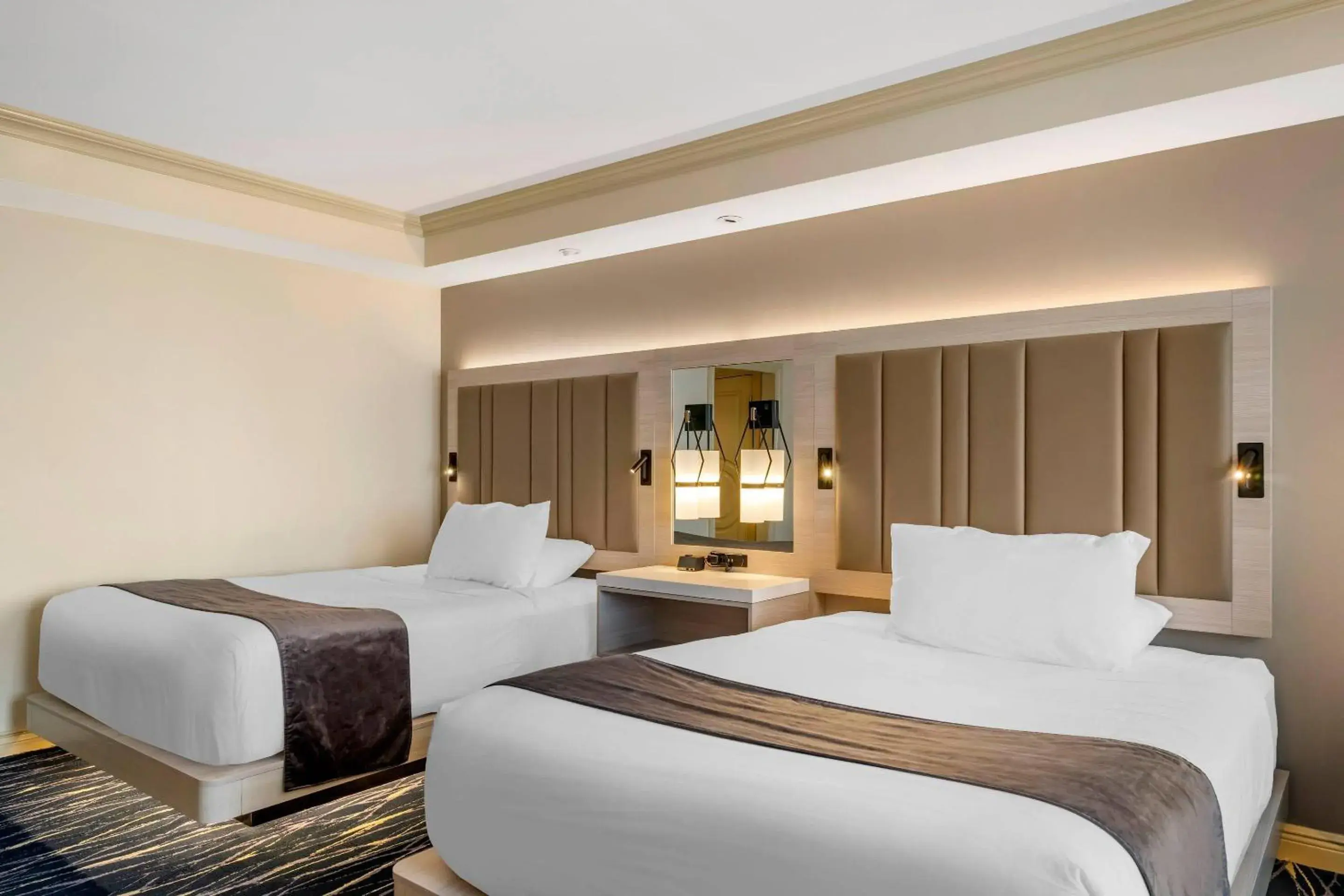 Bedroom, Bed in Wyvern Hotel, an Ascend Collection Hotel Bedroom, Bed in Wyvern Hotel, an Ascend Collection Hotel