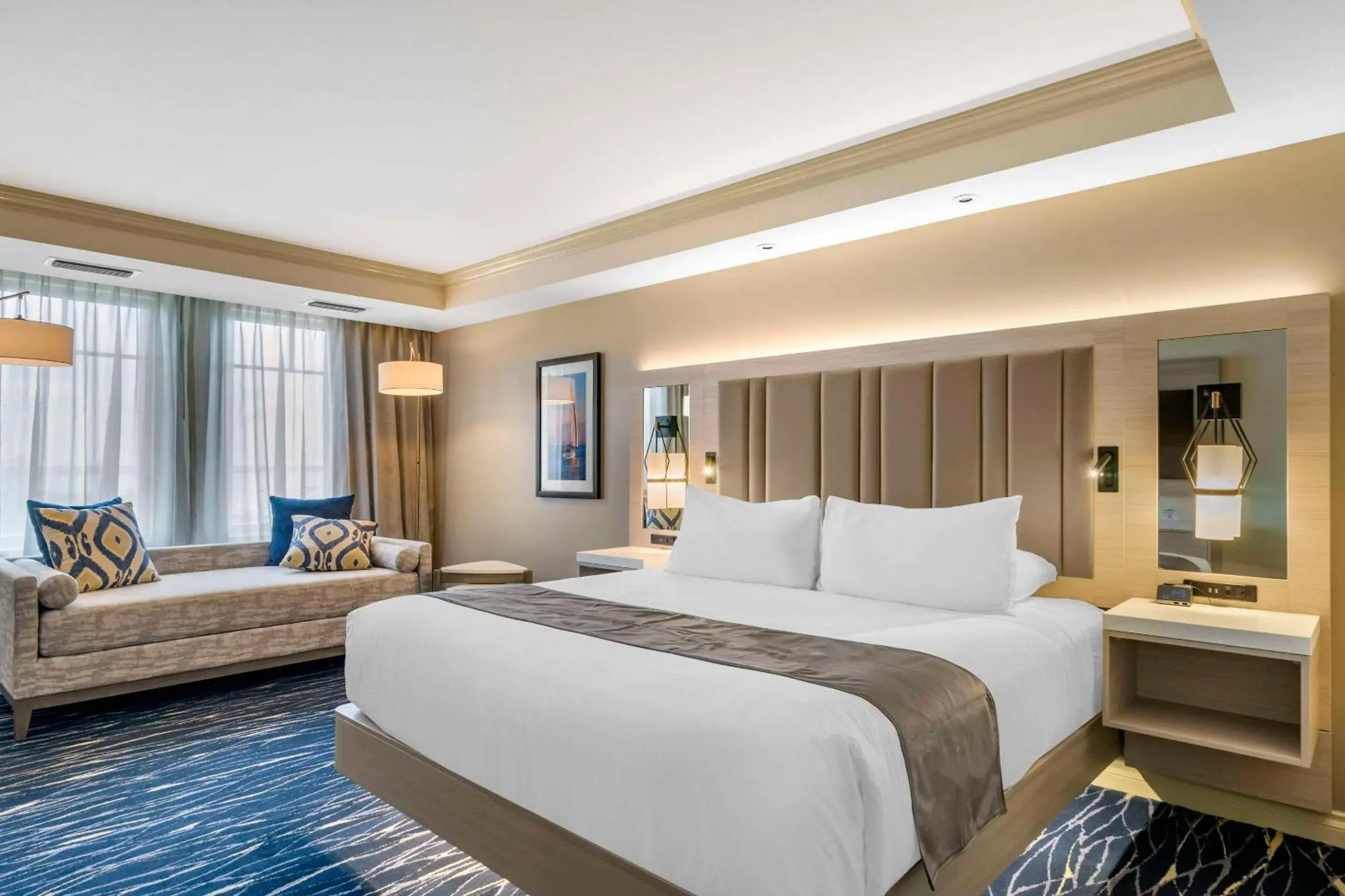 King Room with Harbor View - Non-Smoking in Wyvern Hotel, an Ascend Collection Hotel King Room with Harbor View - Non-Smoking in Wyvern Hotel, an Ascend Collection Hotel