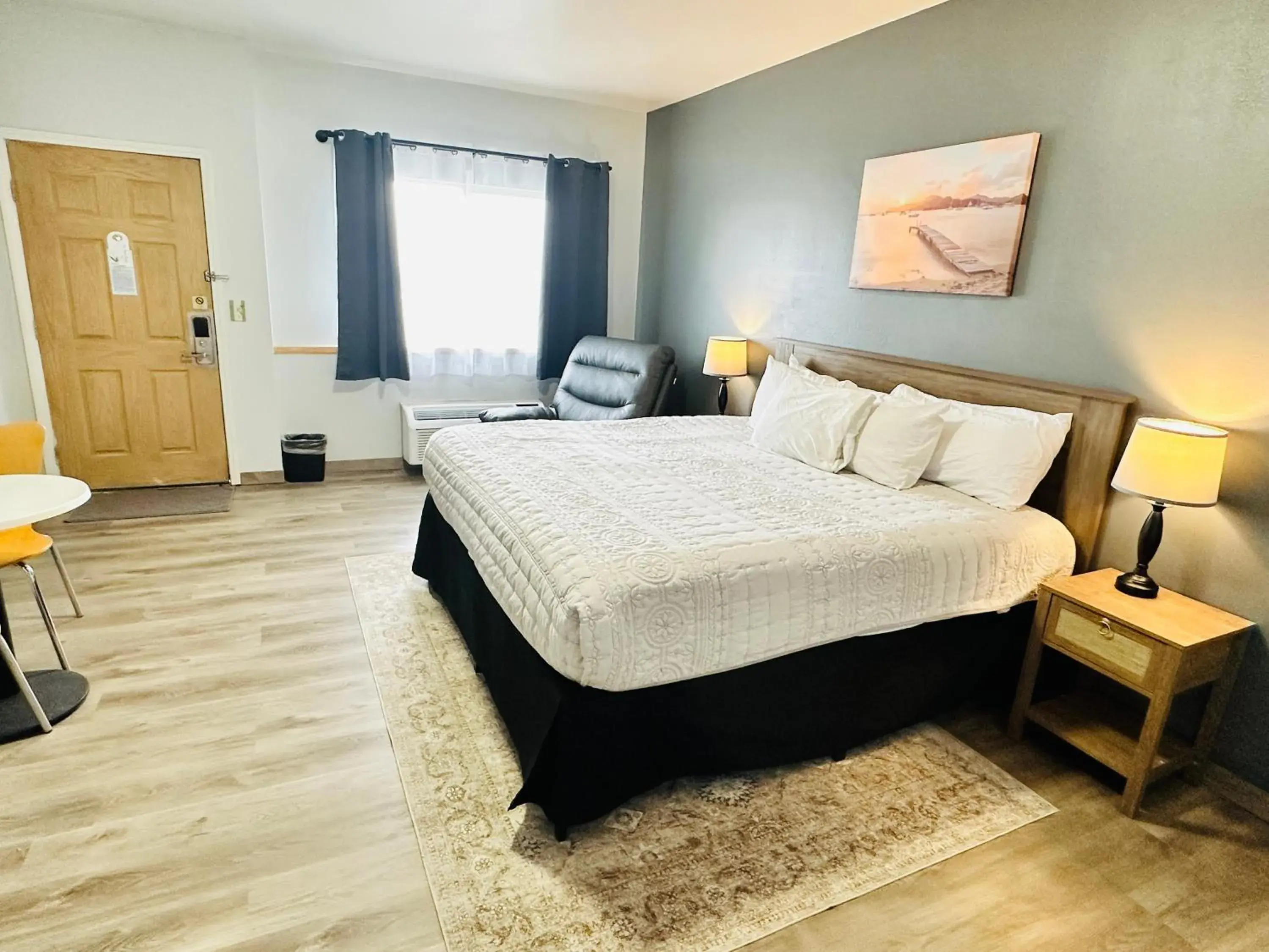 Bedroom, Bed in The Beaverhead Lodge Bedroom, Bed in The Beaverhead Lodge