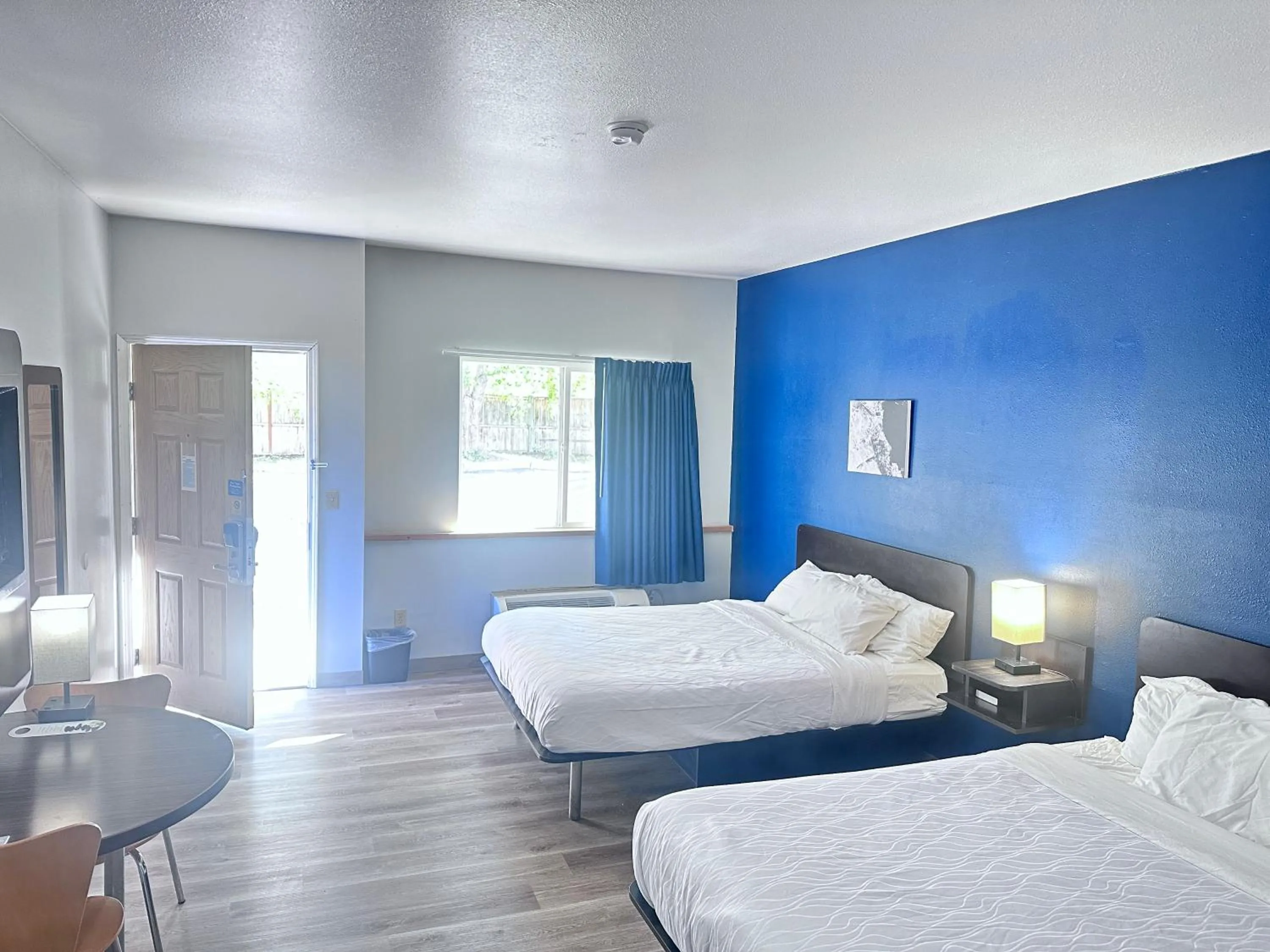 Bedroom, Bed in The Beaverhead Lodge