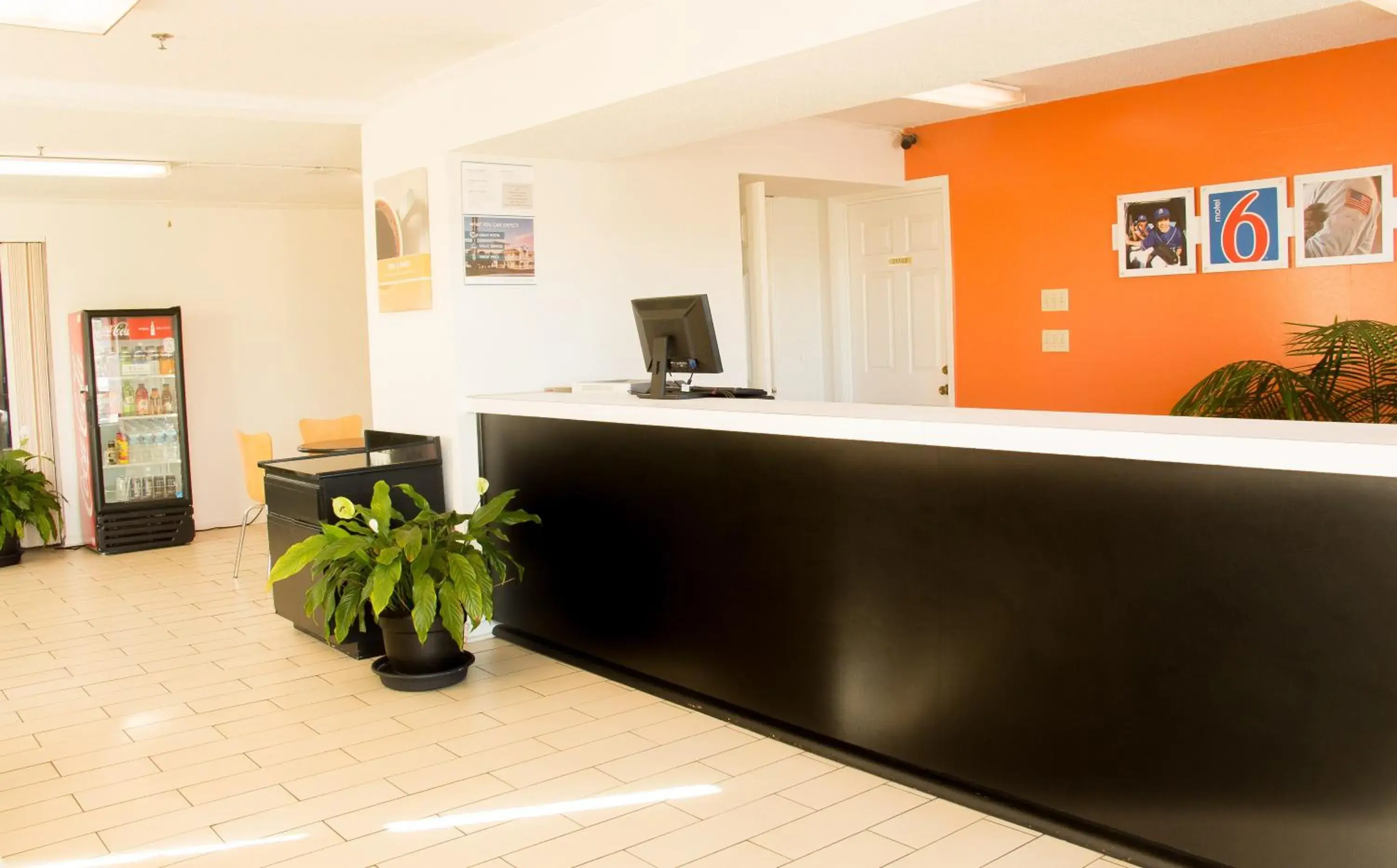 Lobby or reception in Motel 6-Cookeville, TN Lobby or reception in Motel 6-Cookeville, TN