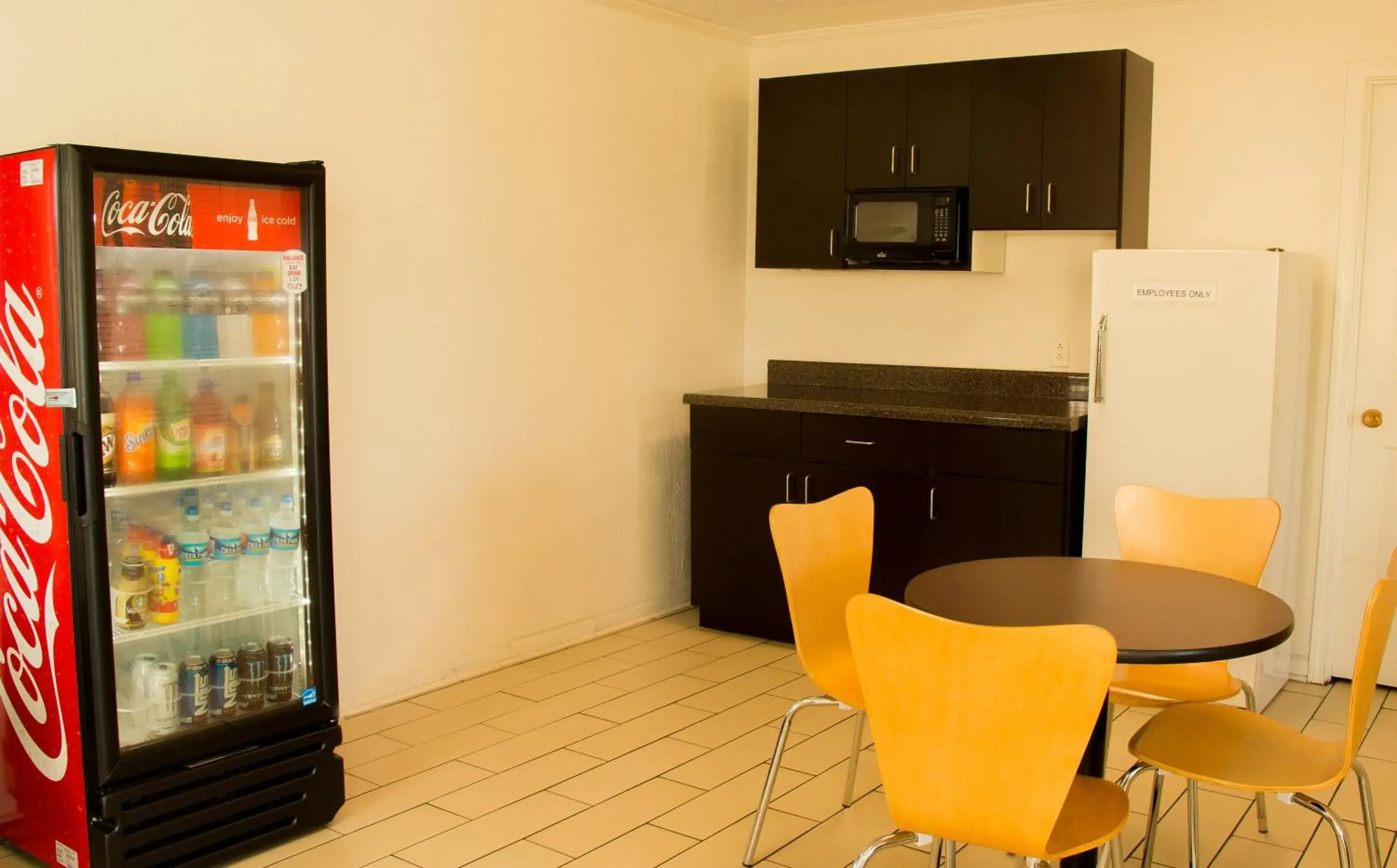 Lobby or reception in Motel 6-Cookeville, TN Lobby or reception in Motel 6-Cookeville, TN