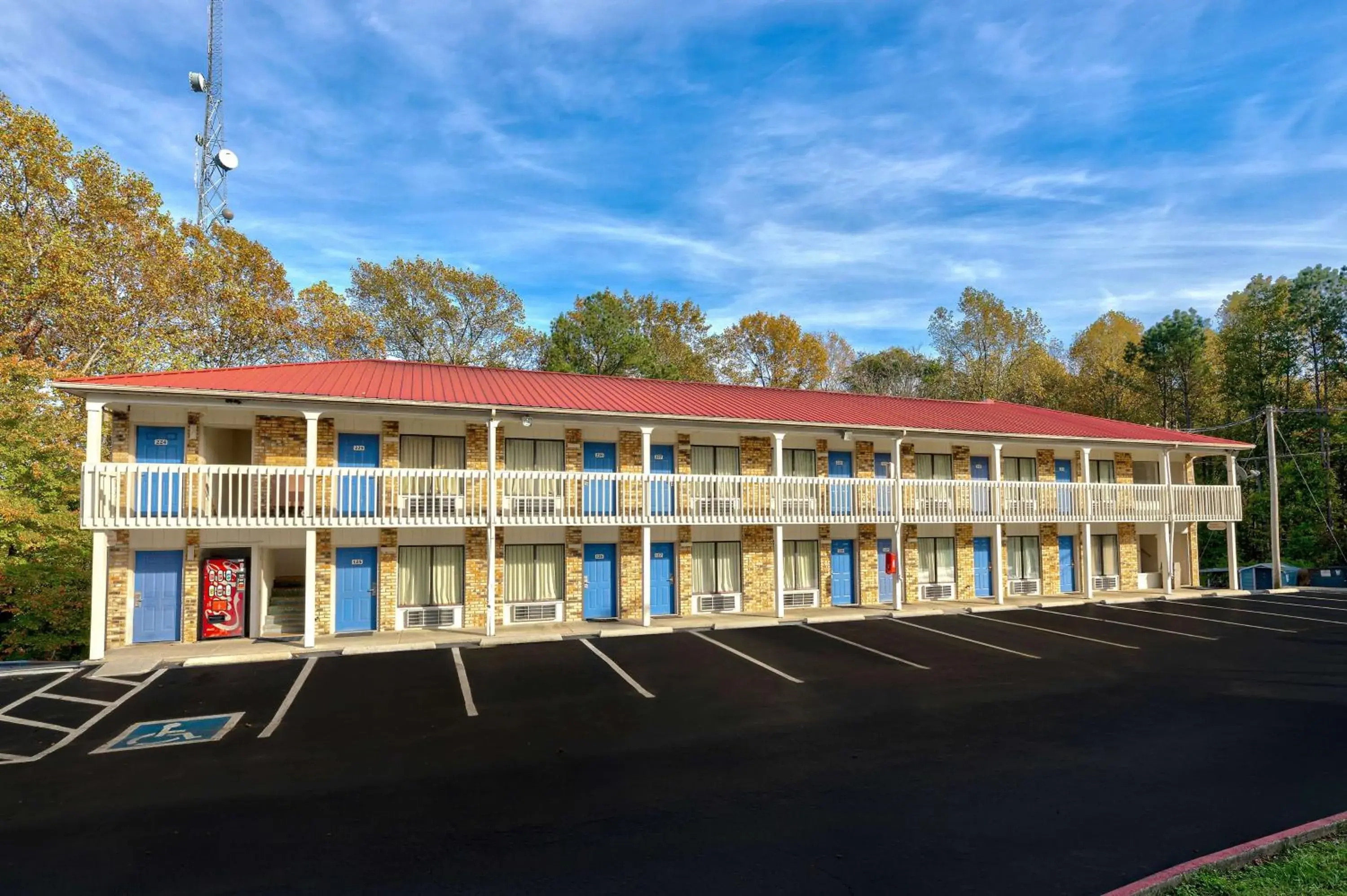 Property building in Motel 6-Cookeville, TN Property building in Motel 6-Cookeville, TN