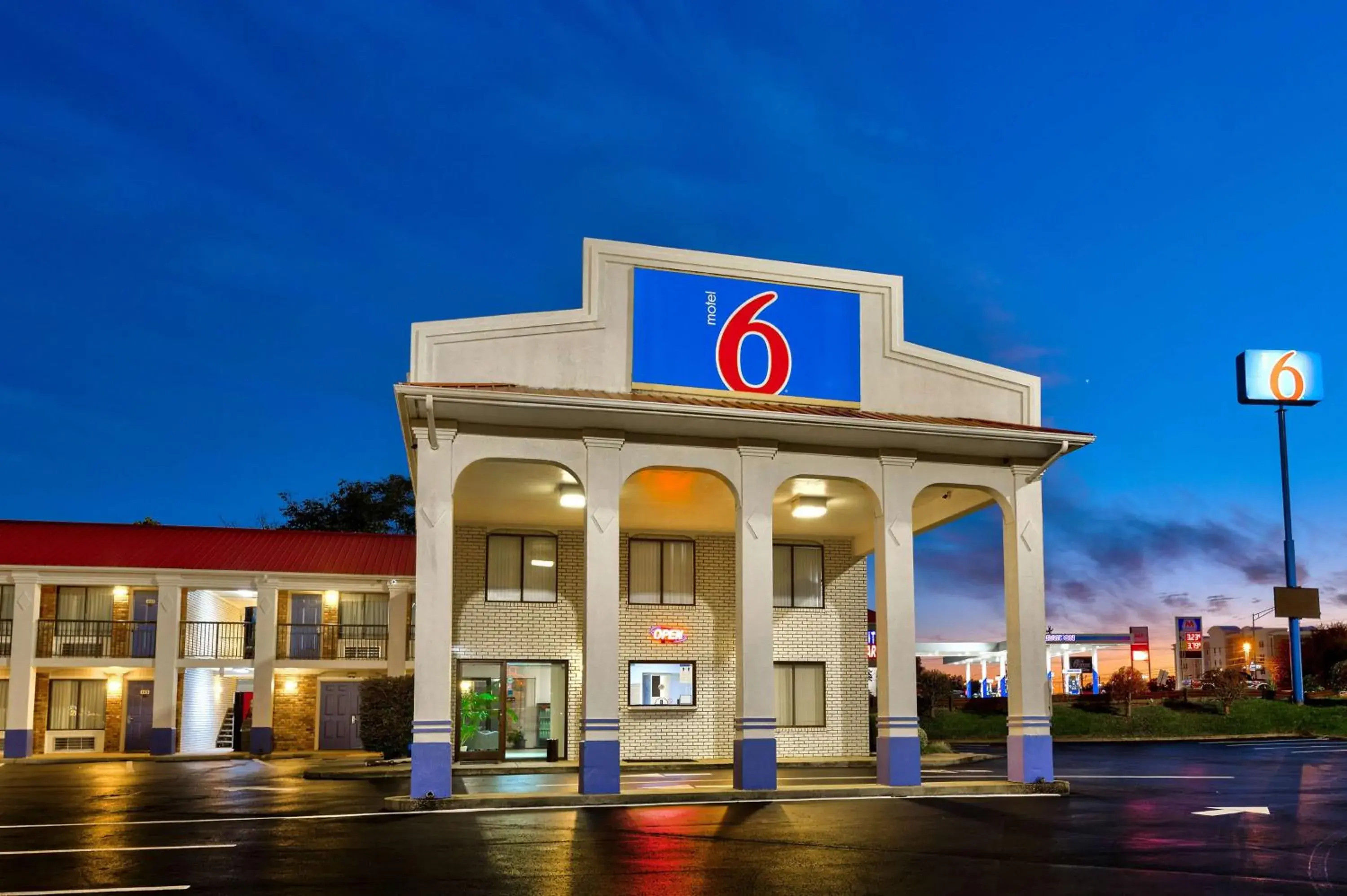 Property building in Motel 6-Cookeville, TN Property building in Motel 6-Cookeville, TN