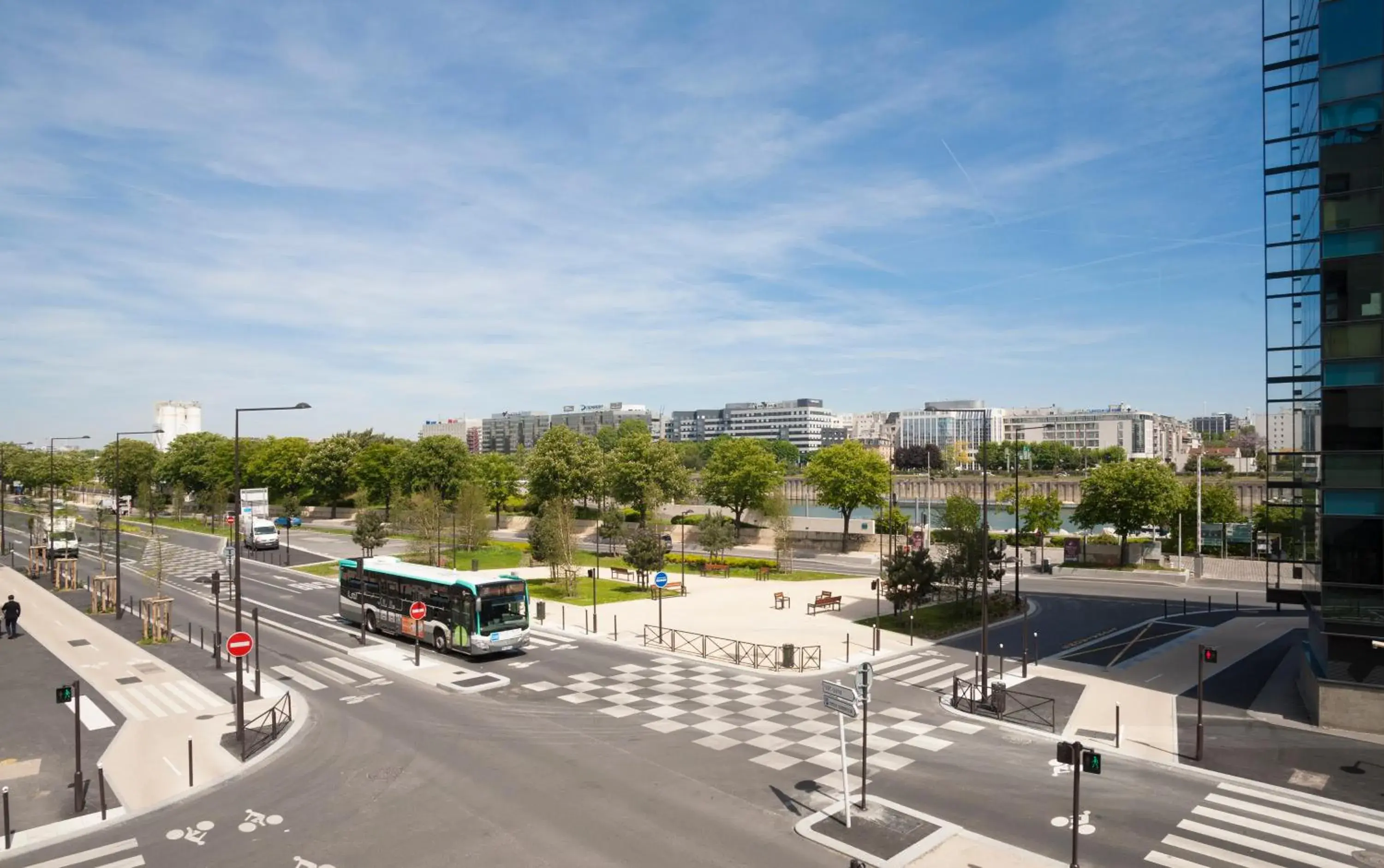 Street view in Apogia Paris