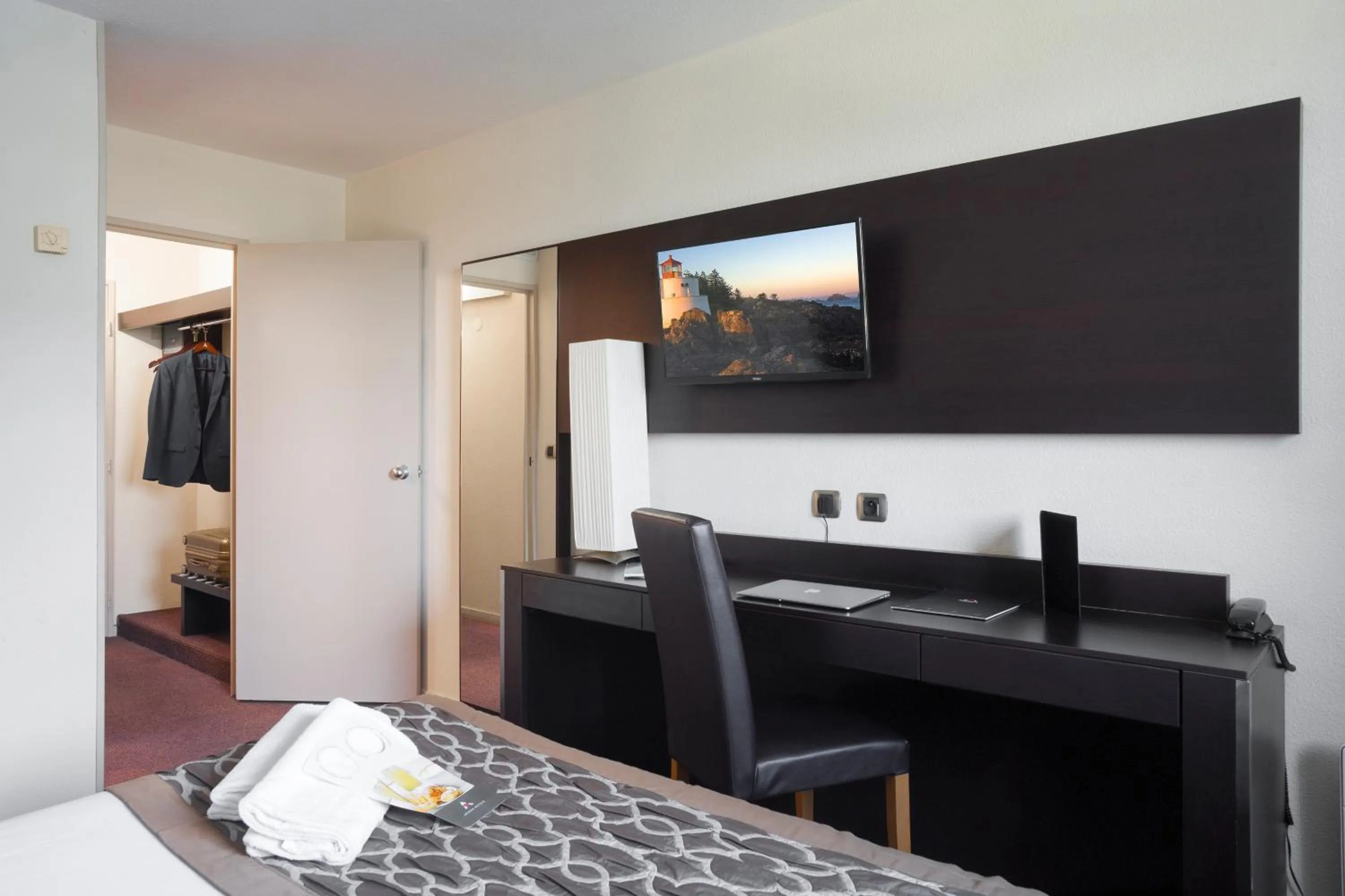 Bedroom in Apogia Paris