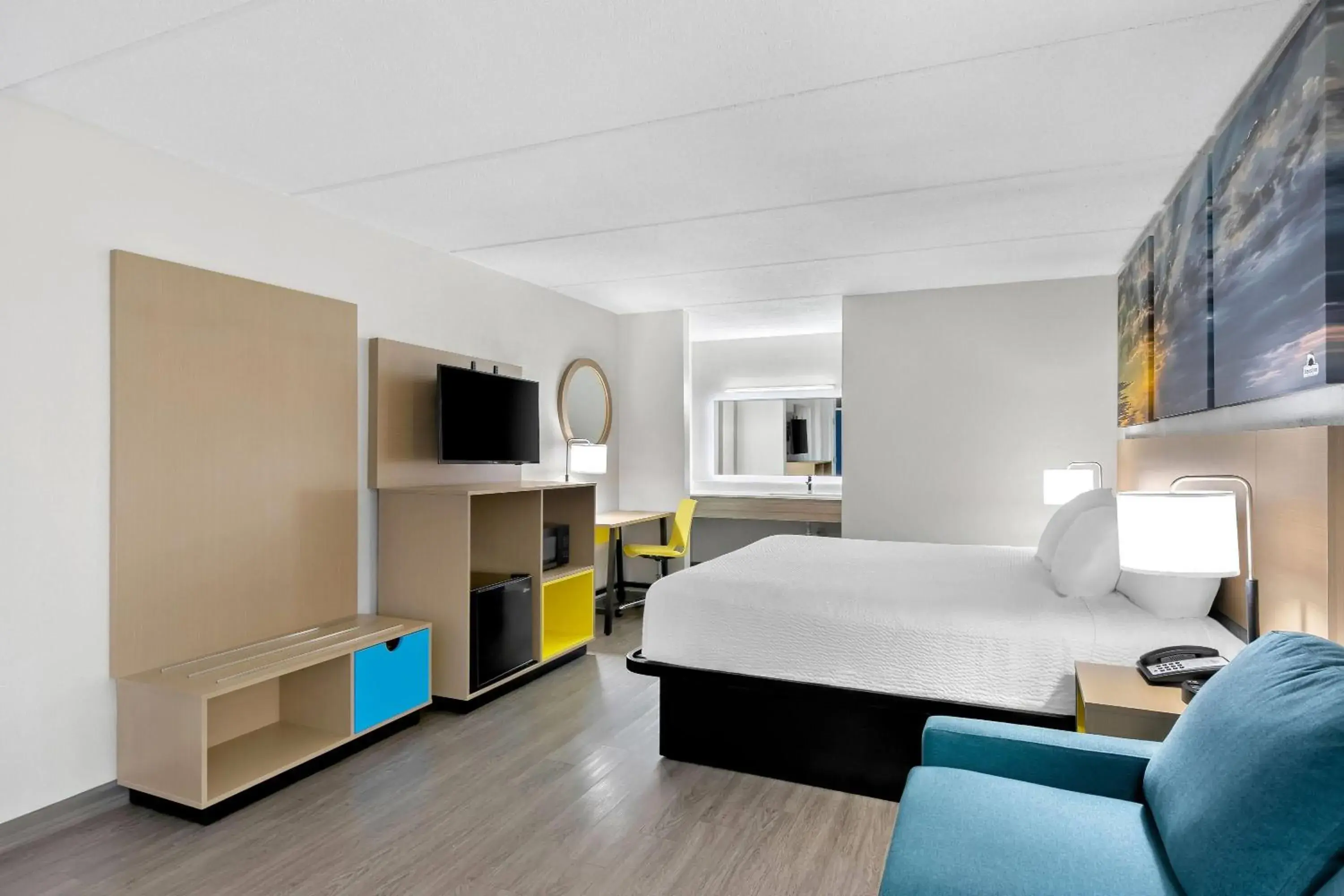 Bed in Days Inn by Wyndham Seneca-Clemson Bed in Days Inn by Wyndham Seneca-Clemson