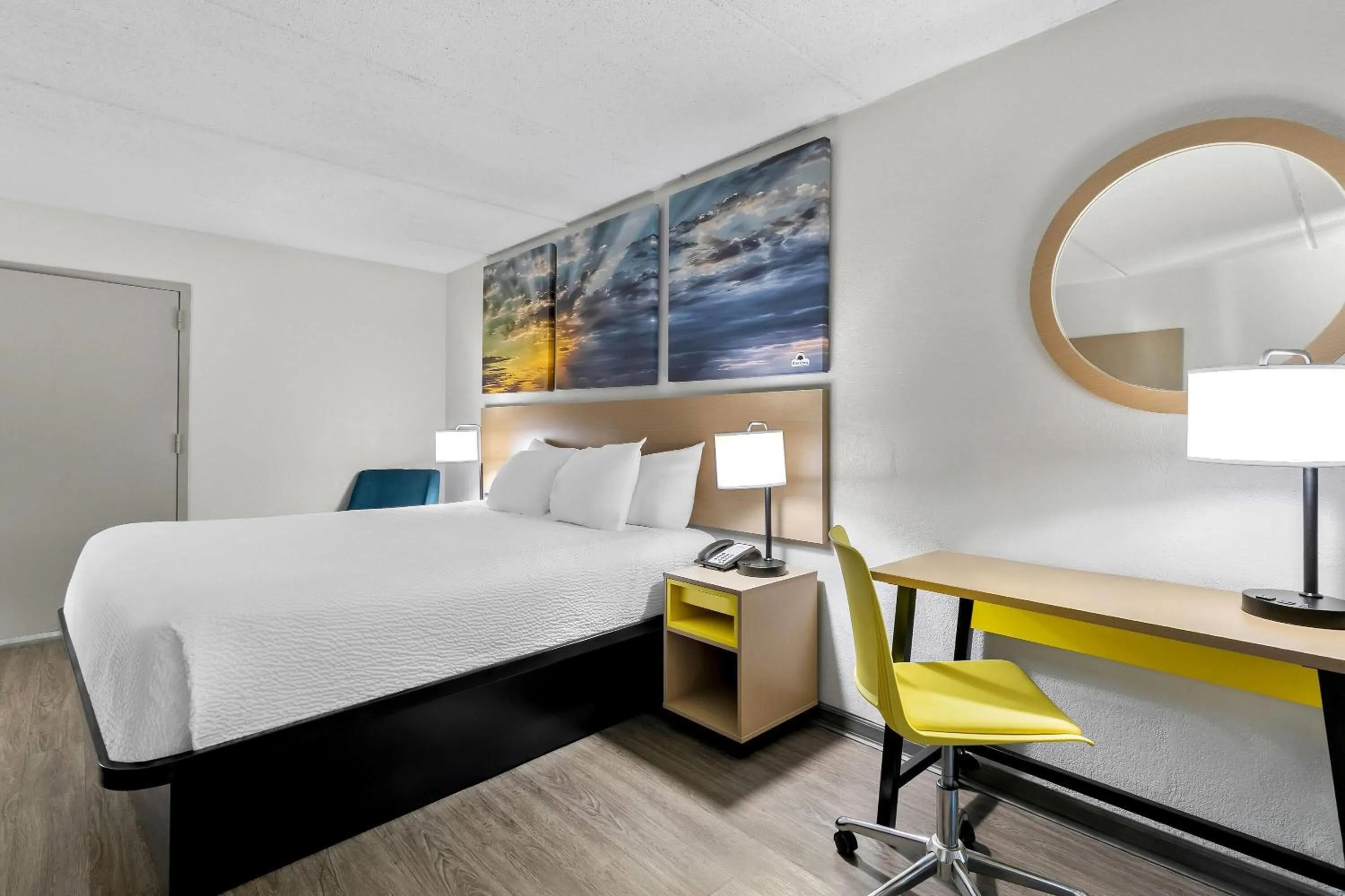 Bed in Days Inn by Wyndham Seneca-Clemson