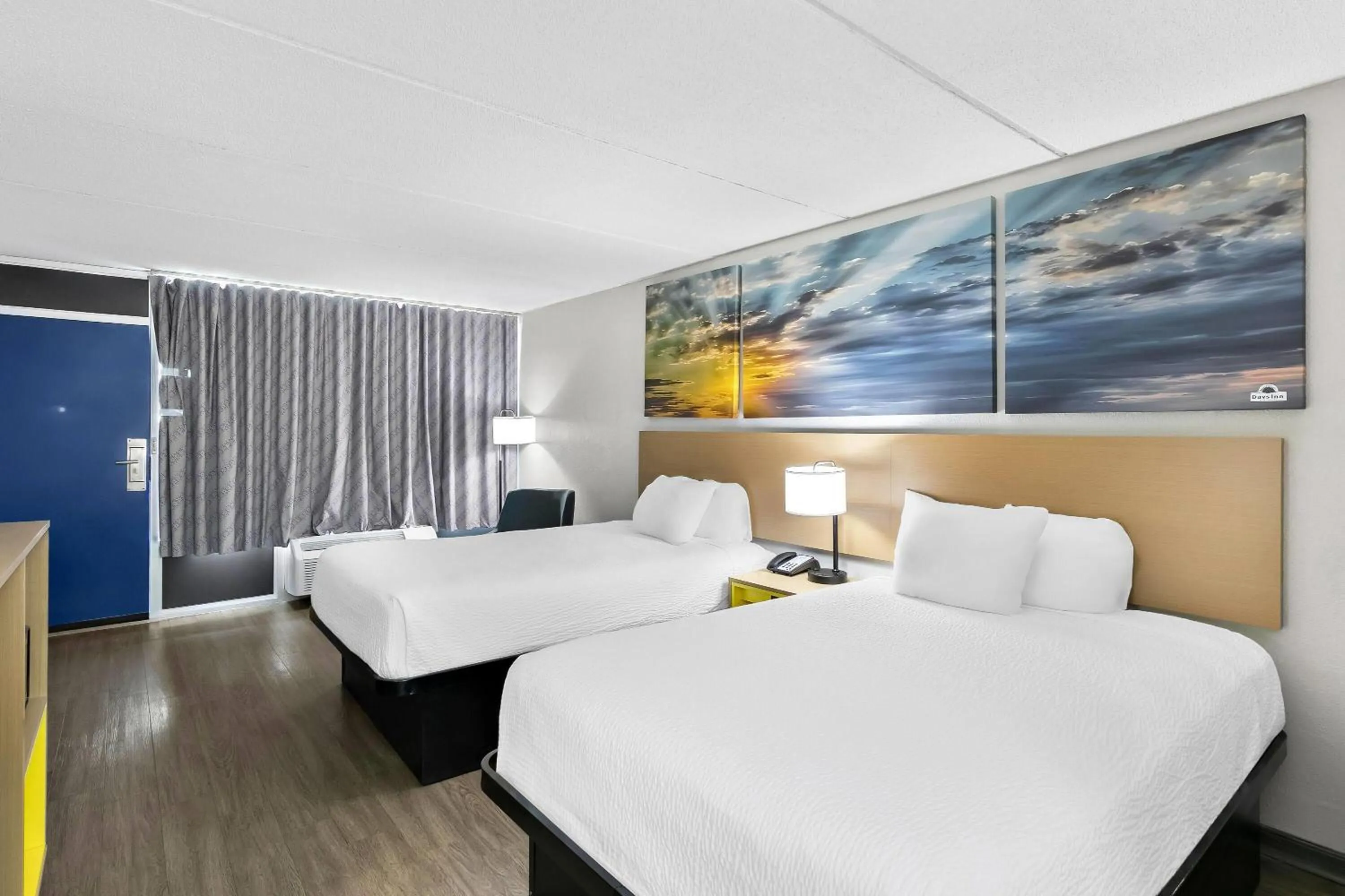 Bed in Days Inn by Wyndham Seneca-Clemson