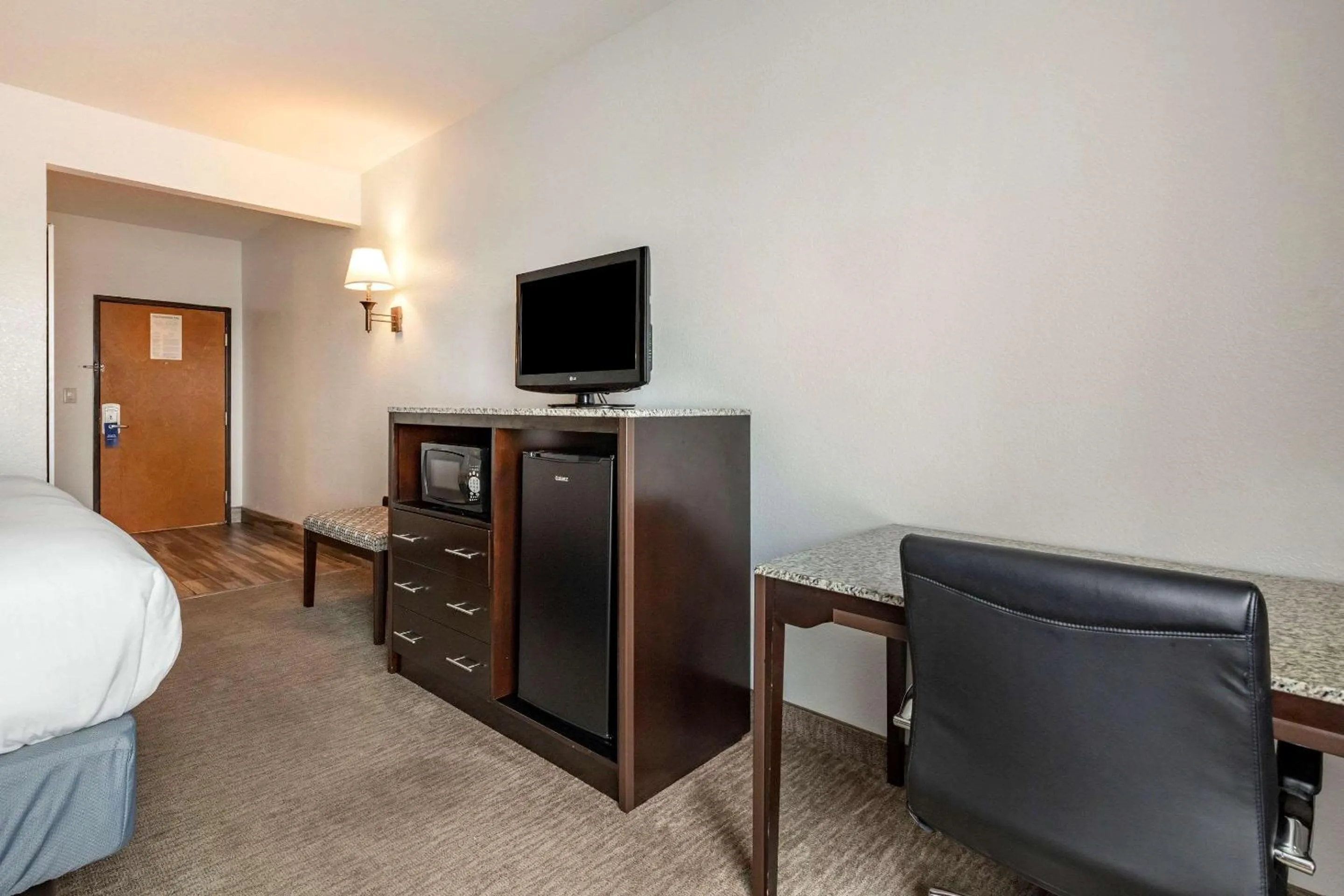 Bedroom, Bed in Comfort Inn & Suites Gatesville