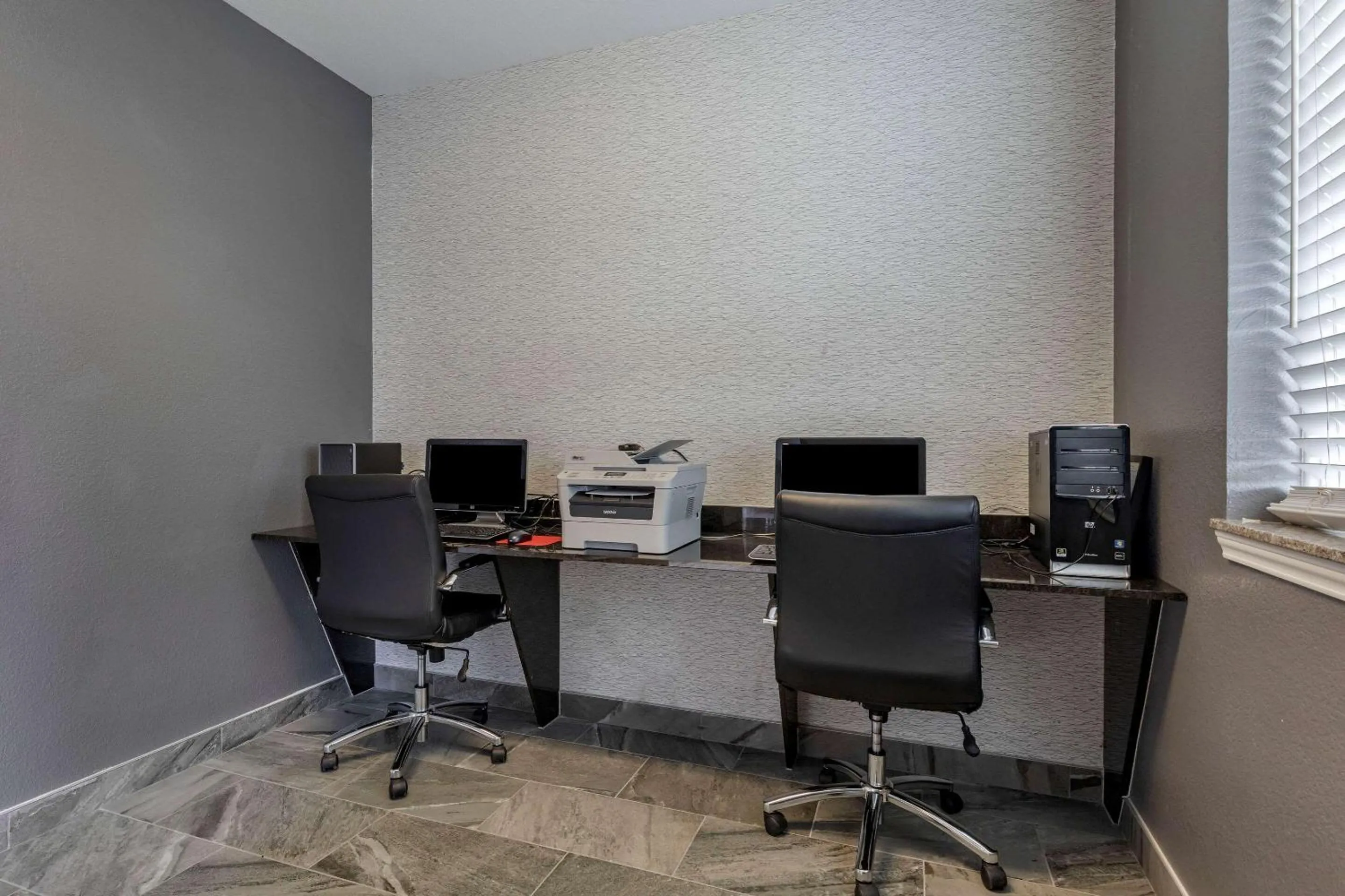 Business facilities in Comfort Inn & Suites Gatesville