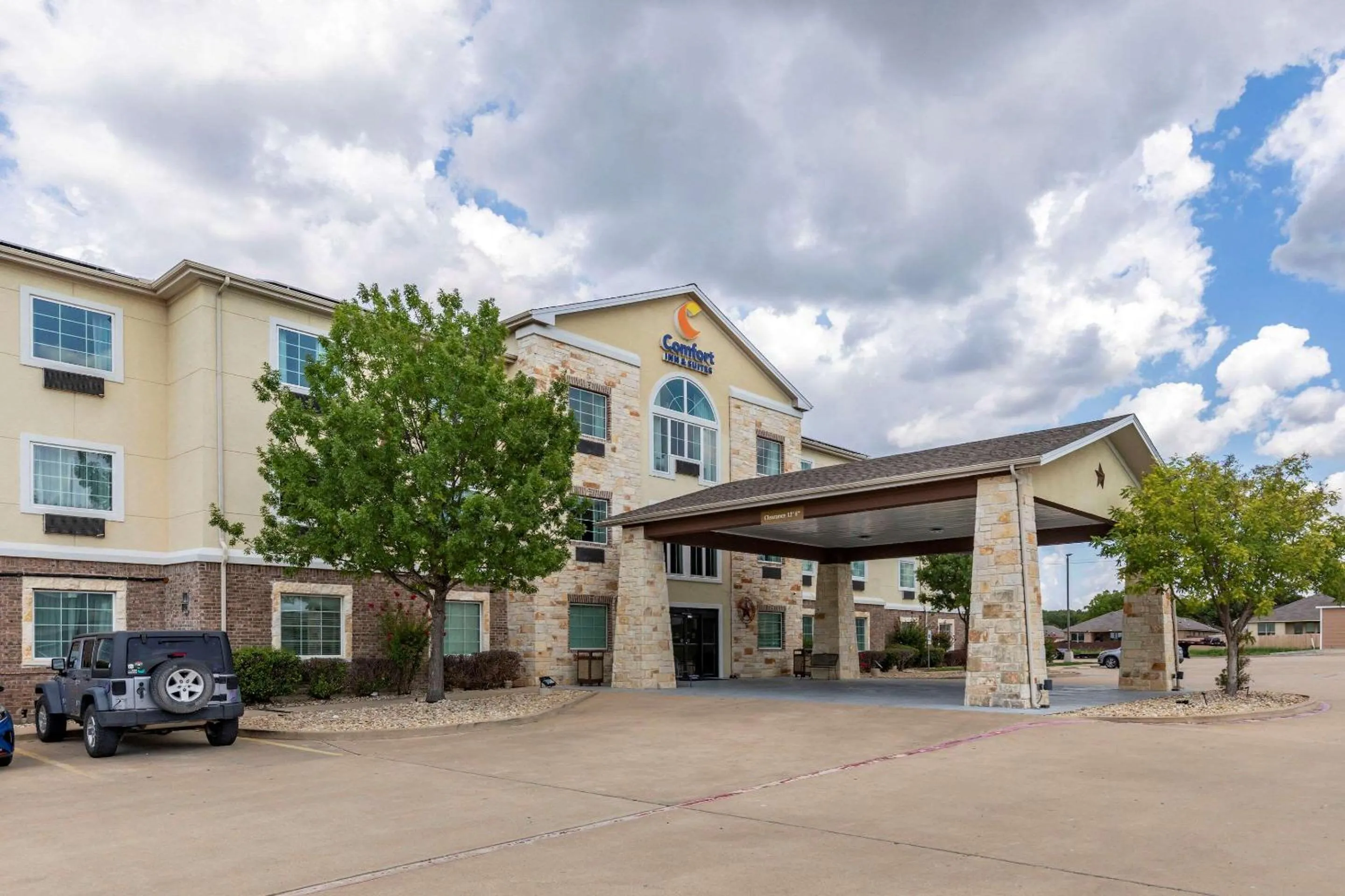 Property building in Comfort Inn & Suites Gatesville