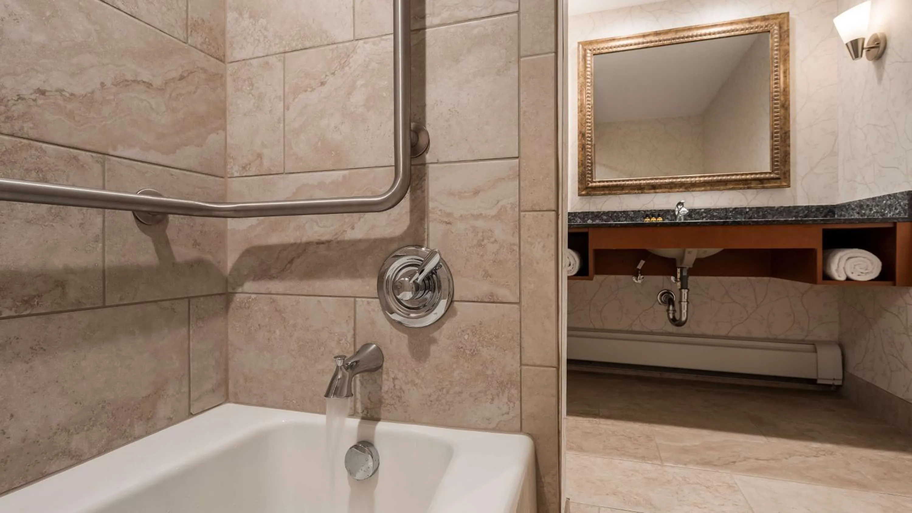 Photo of the whole room in Best Western Plus Silver Saddle Inn