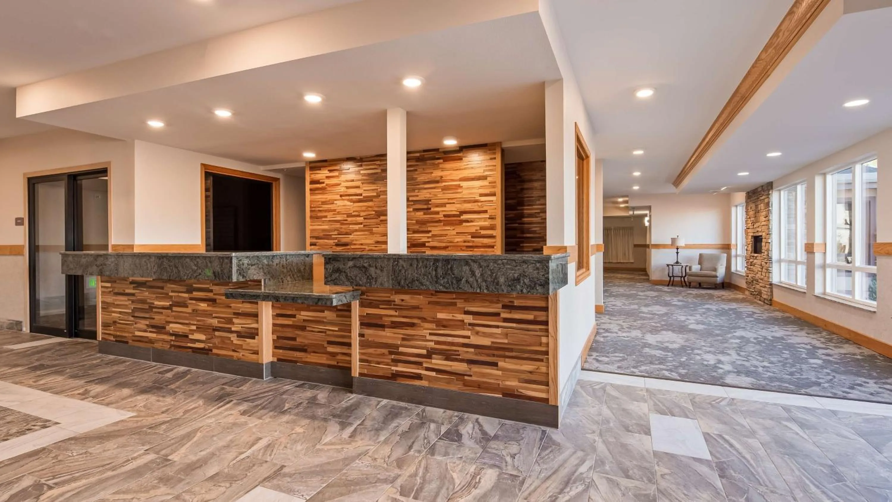 Lobby or reception in Best Western Plus Silver Saddle Inn