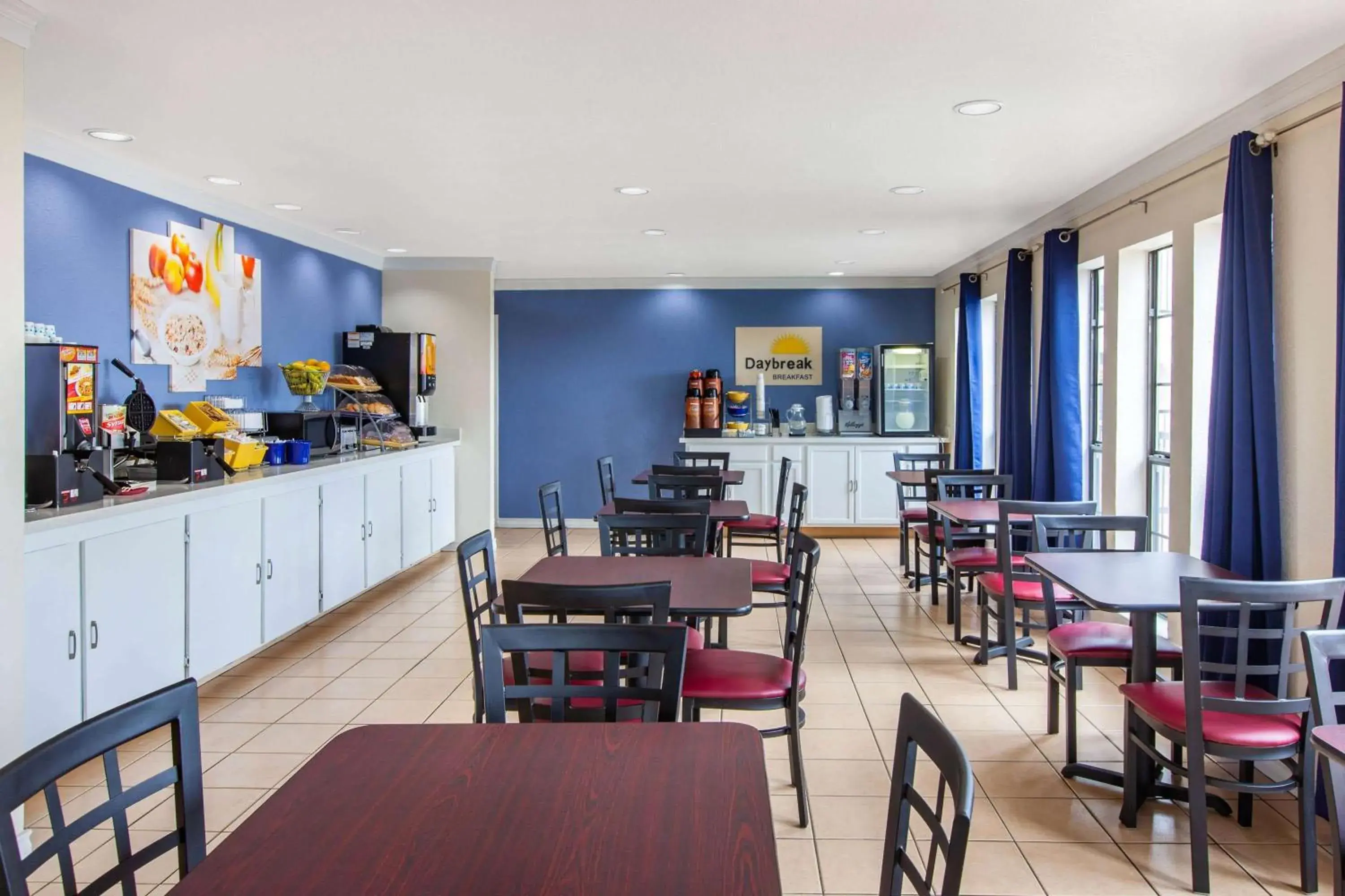 Restaurant/places to eat in Days Inn & Suites by Wyndham Braunig Lake Restaurant/places to eat in Days Inn & Suites by Wyndham Braunig Lake
