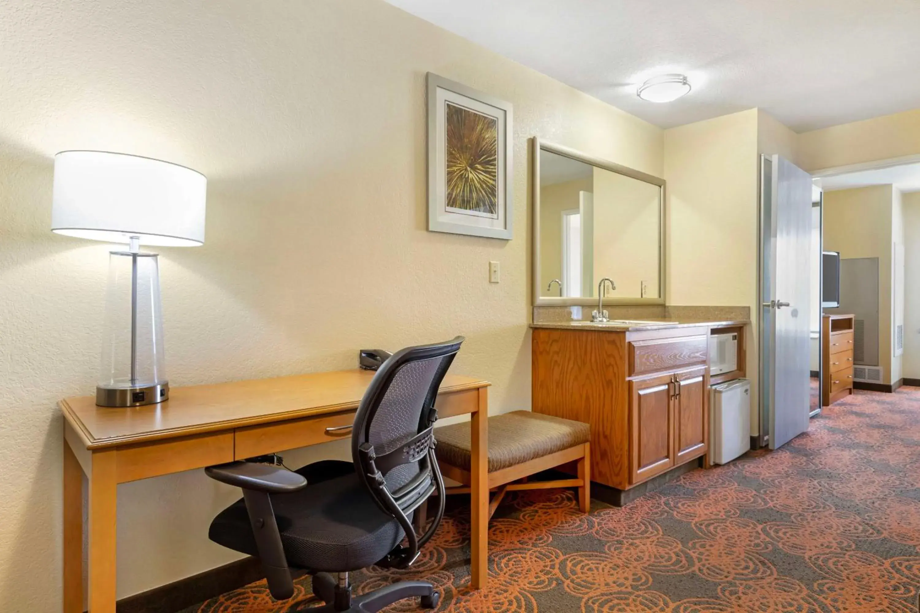 Photo of the whole room in Best Western Plus Waco North Photo of the whole room in Best Western Plus Waco North