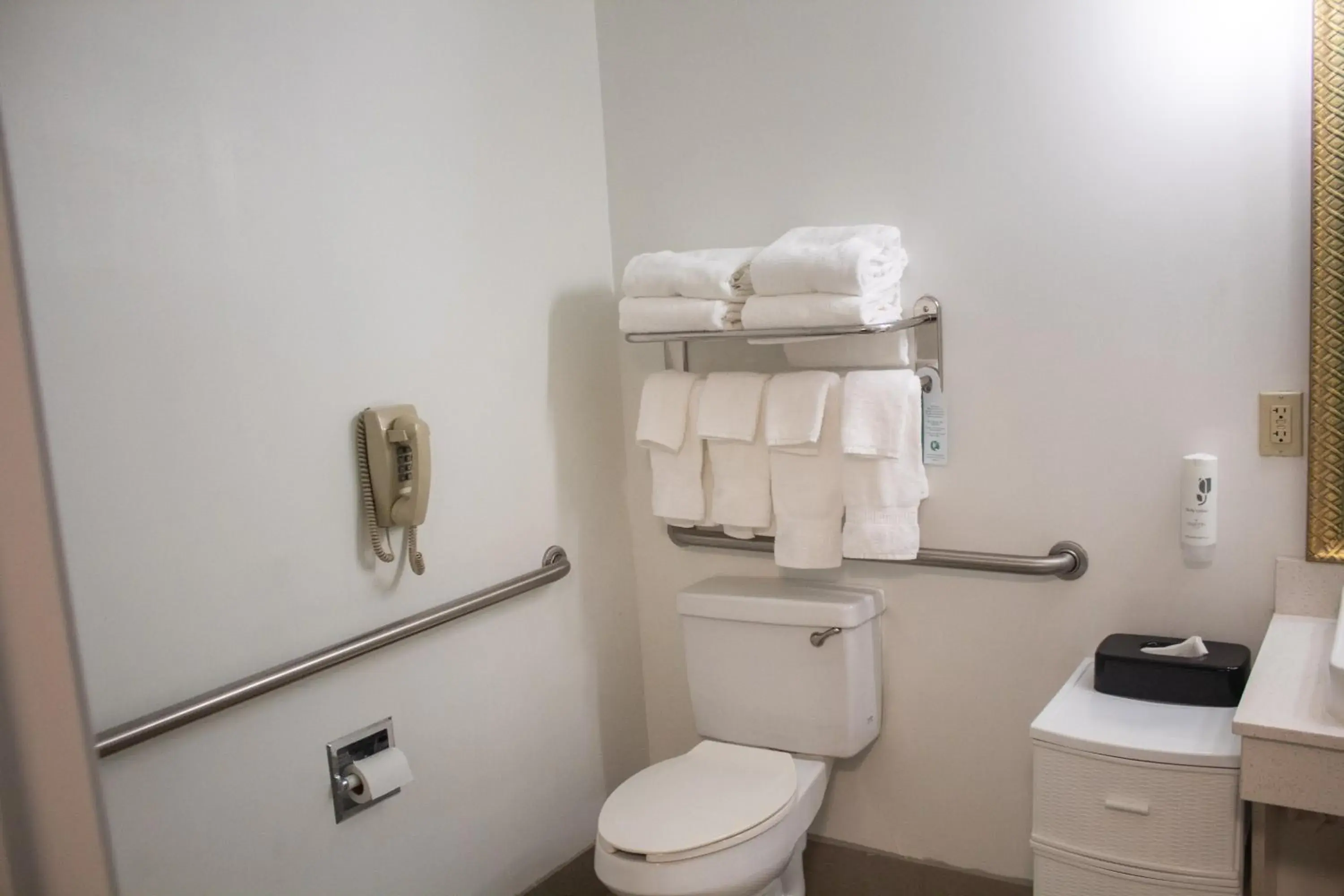 Queen Room with Two Queen Beds - Disability Access in Country Inn & Suites by Radisson, Big Rapids, MI Queen Room with Two Queen Beds - Disability Access in Country Inn & Suites by Radisson, Big Rapids, MI