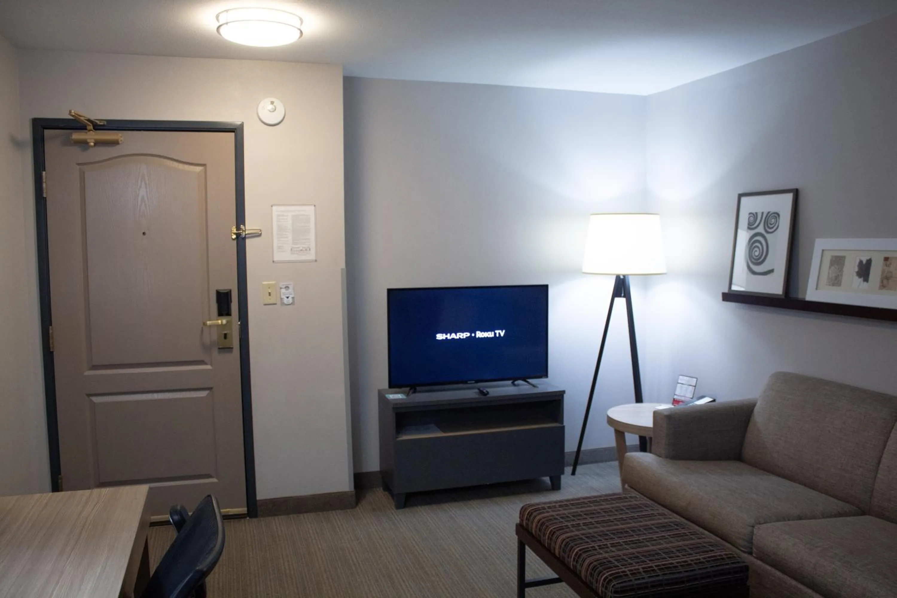 Country Inn & Suites by Radisson, Big Rapids, MI