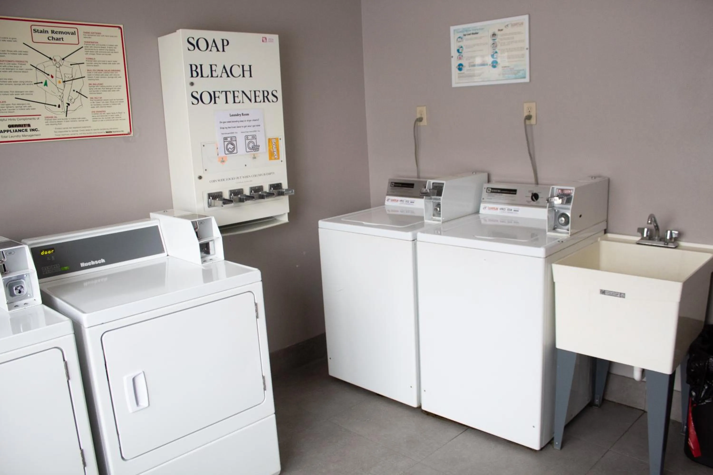 Country Inn & Suites by Radisson, Big Rapids, MI