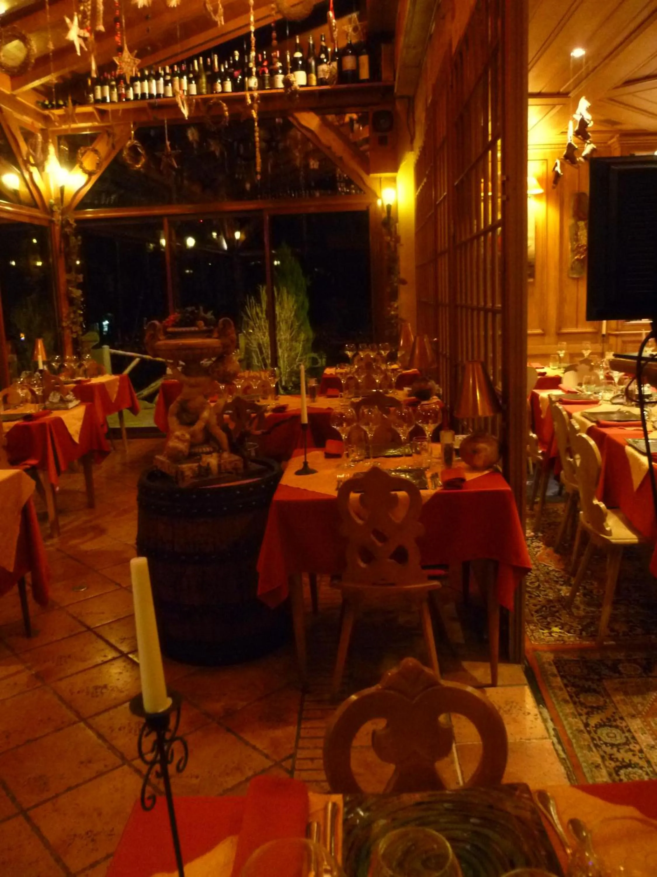 Restaurant/places to eat in Hotel Restaurant Les Pins logis
