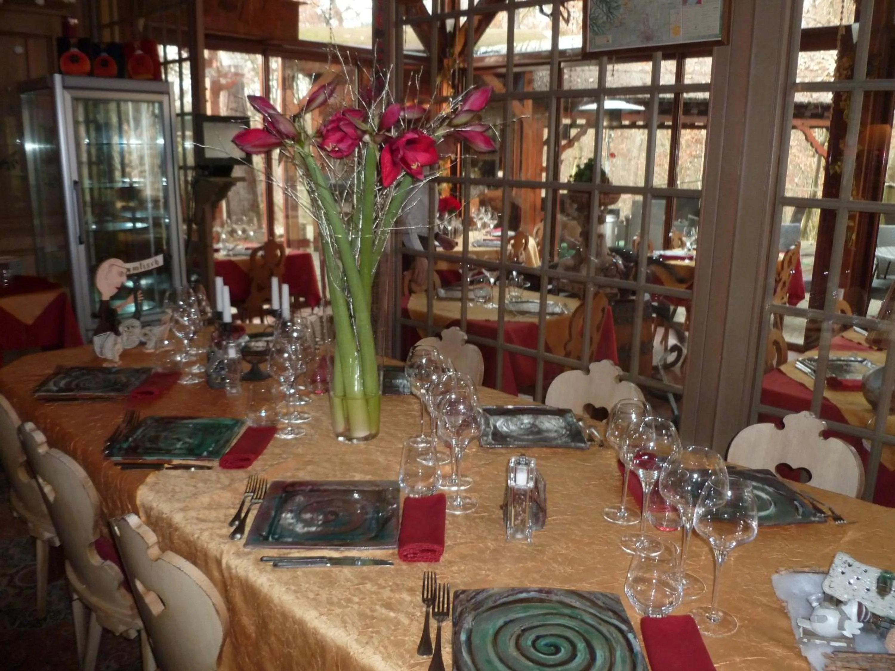 Restaurant/places to eat in Hotel Restaurant Les Pins logis