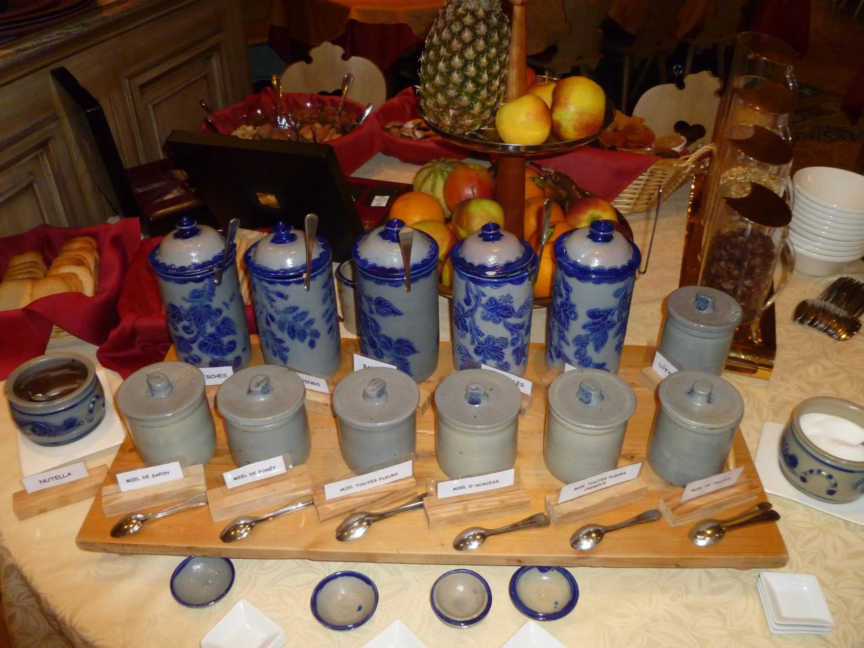 Restaurant/places to eat in Hotel Restaurant Les Pins logis