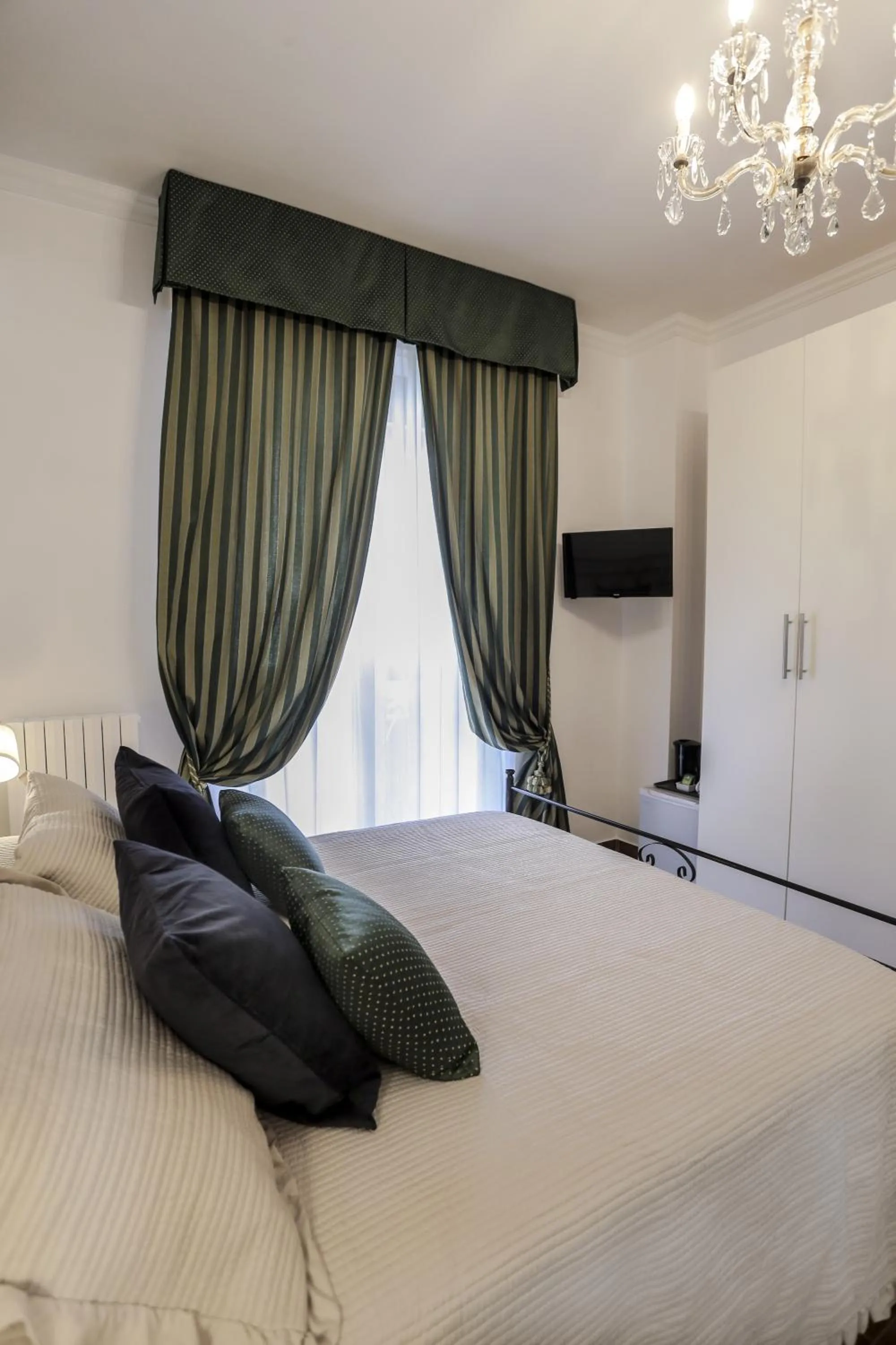 Photo of the whole room in Villa Borghese B&B