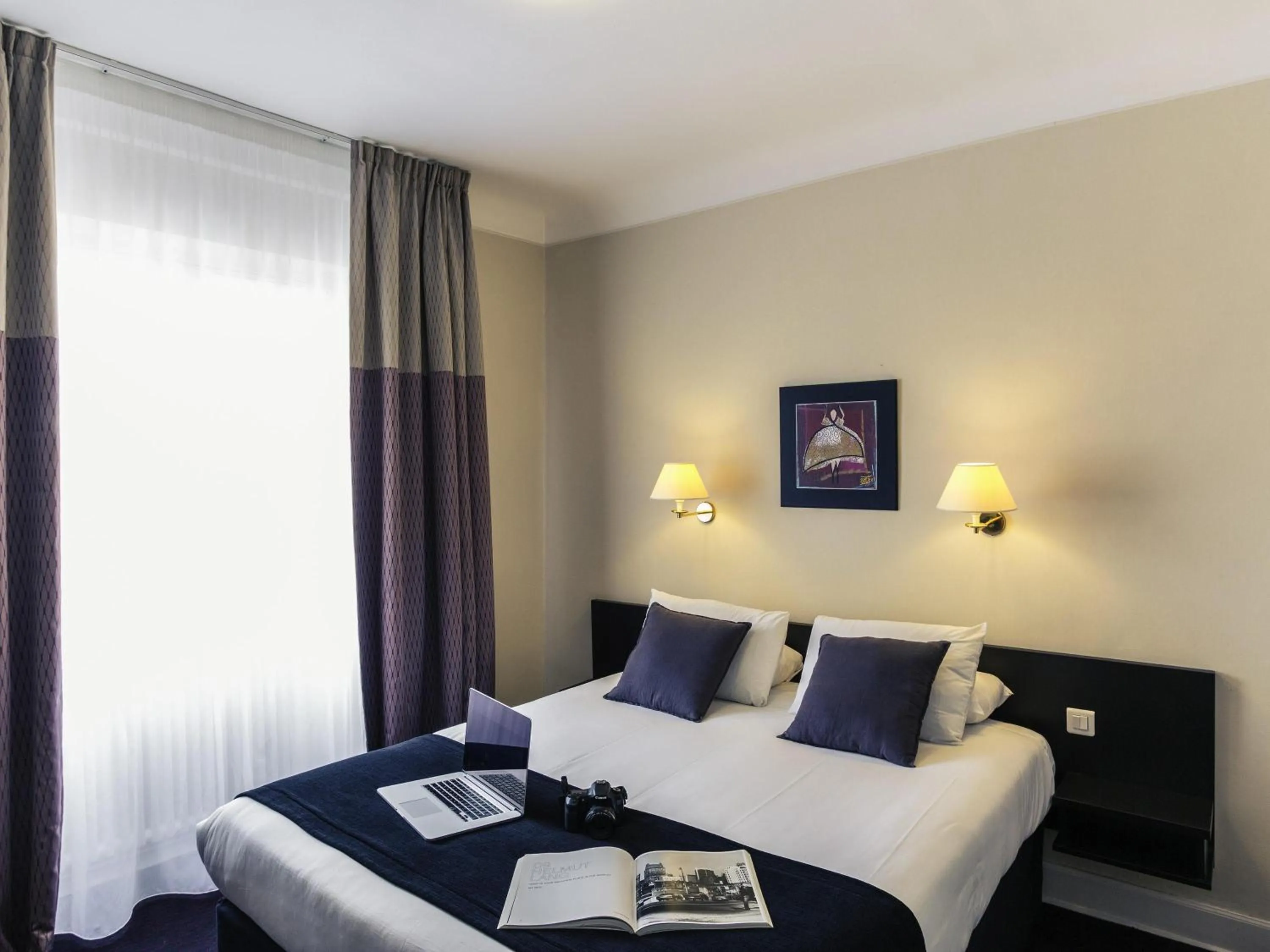 Bedroom, Bed in Hôtel Mercure Bayonne Centre Le Grand Hotel