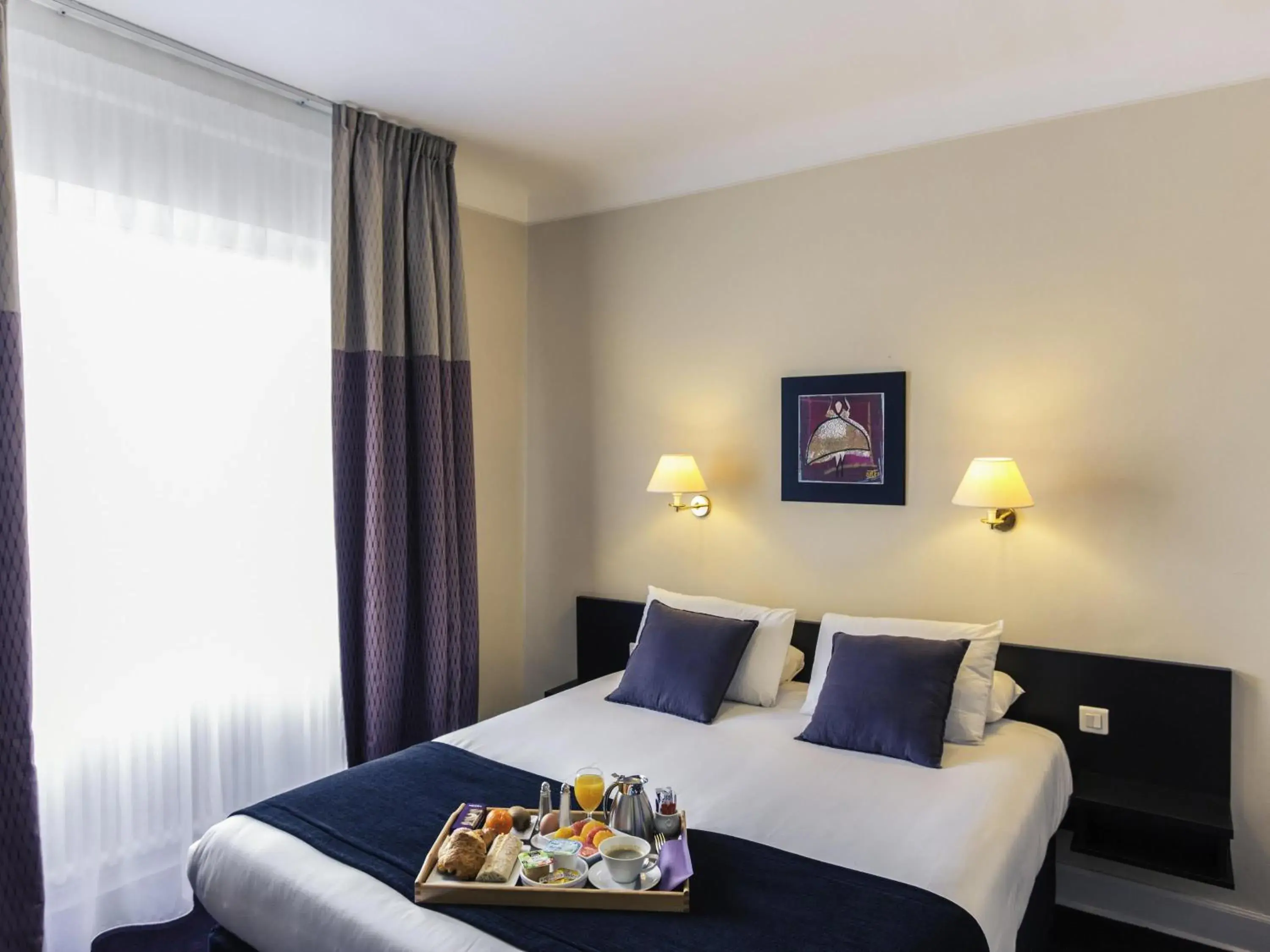 Classic Double Room in Hôtel Mercure Bayonne Centre Le Grand Hotel Classic Double Room in Hôtel Mercure Bayonne Centre Le Grand Hotel