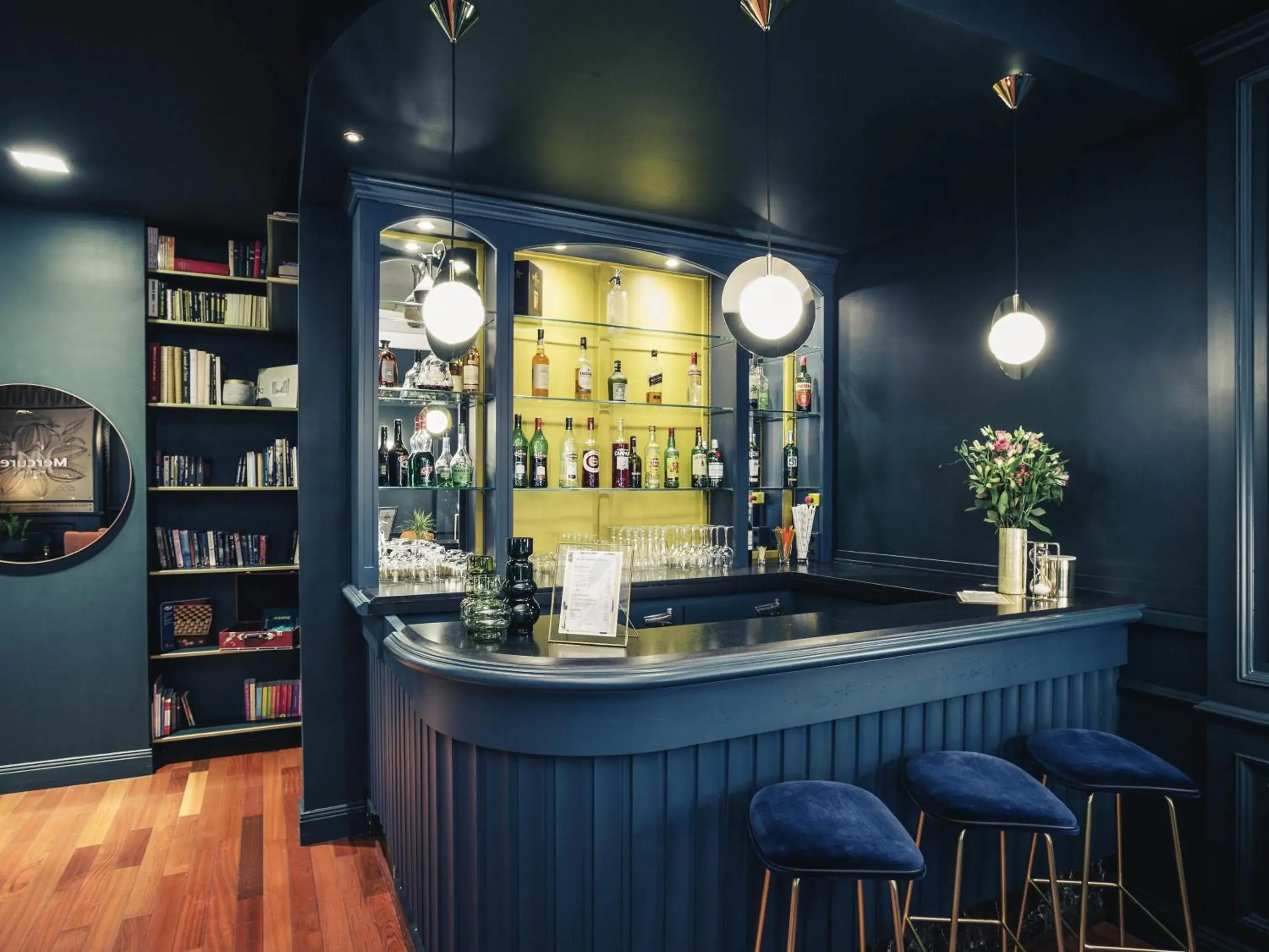 Lounge or bar in Hôtel Mercure Bayonne Centre Le Grand Hotel Lounge or bar in Hôtel Mercure Bayonne Centre Le Grand Hotel