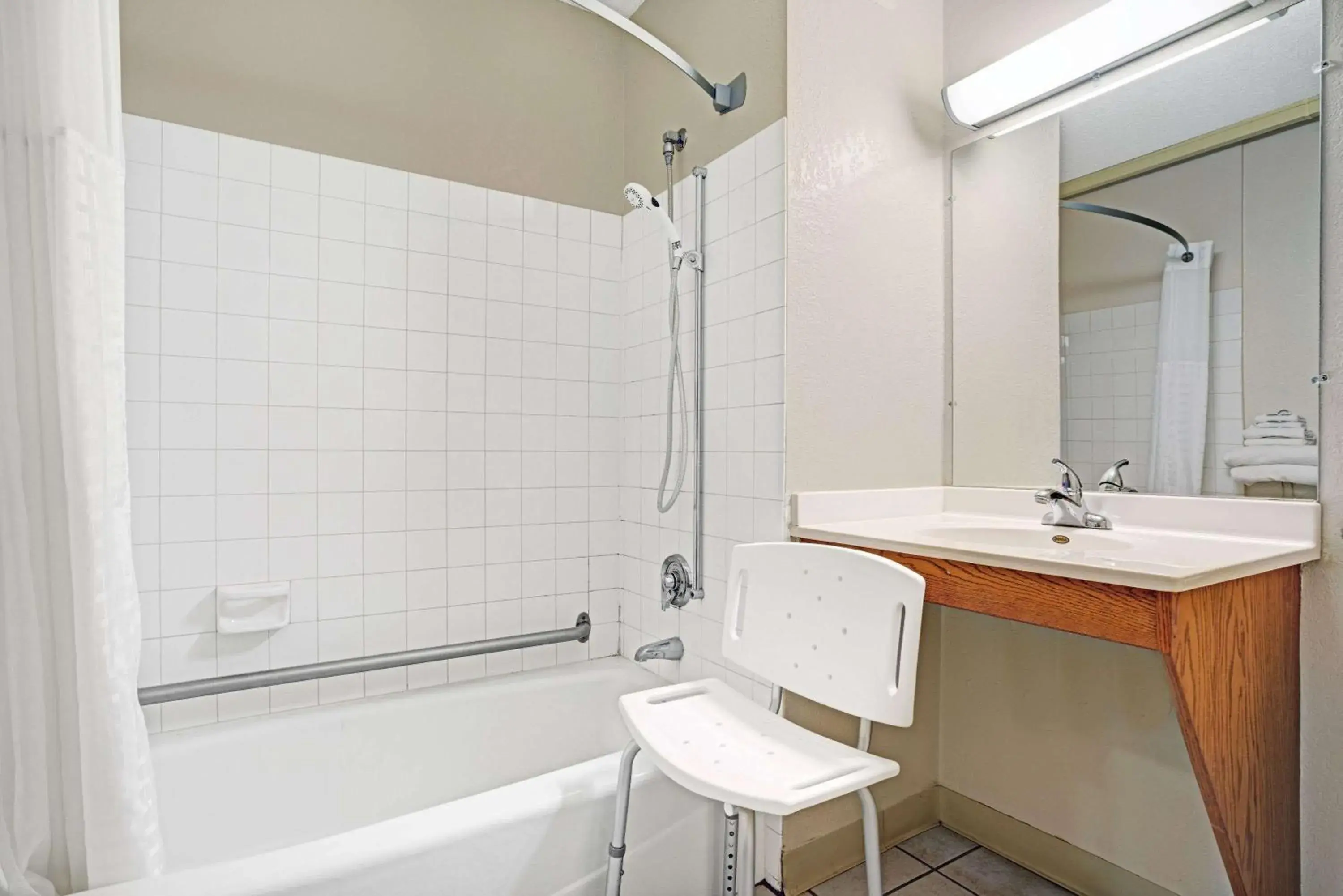 Photo of the whole room in Super 8 by Wyndham Rogers Minnesota Photo of the whole room in Super 8 by Wyndham Rogers Minnesota