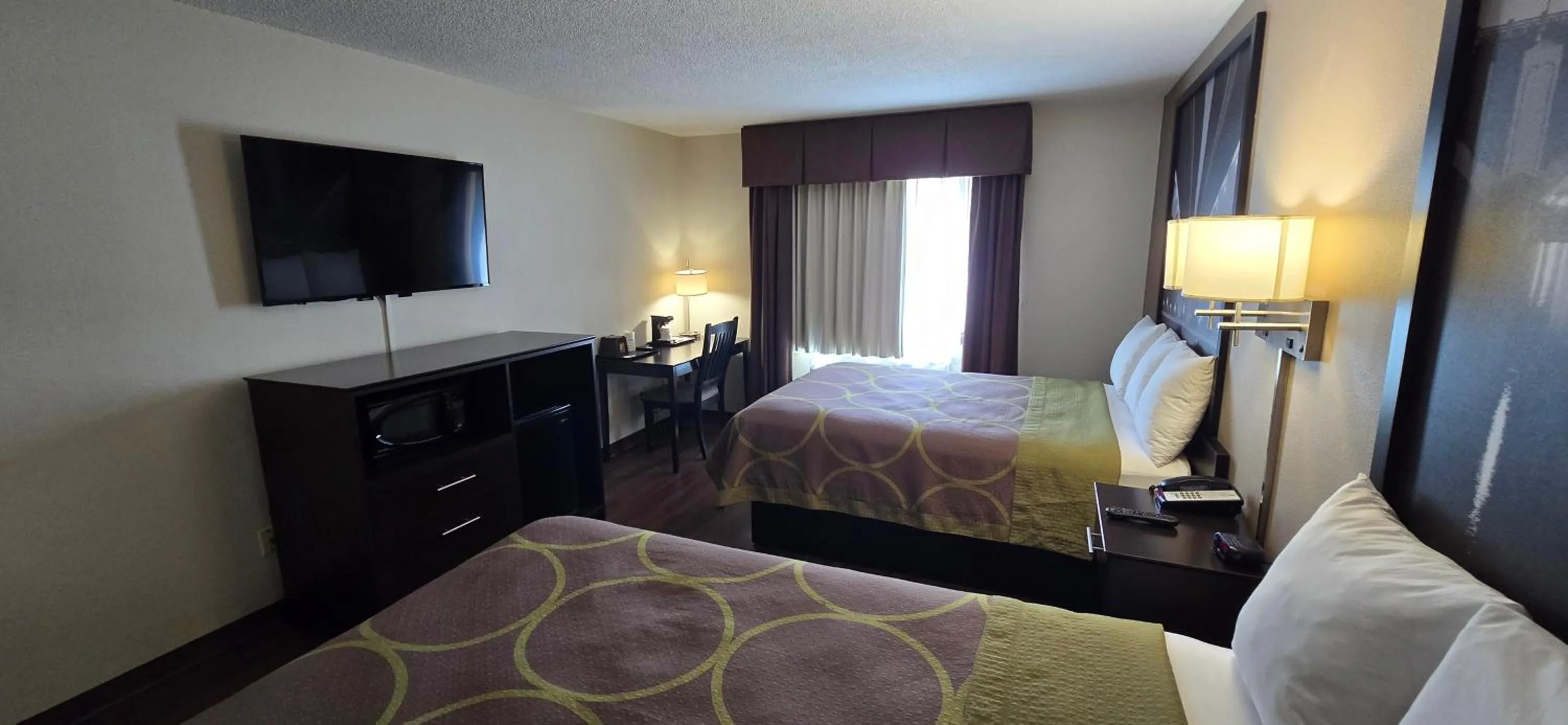 Bedroom, Bed in Super 8 by Wyndham Rogers Minnesota