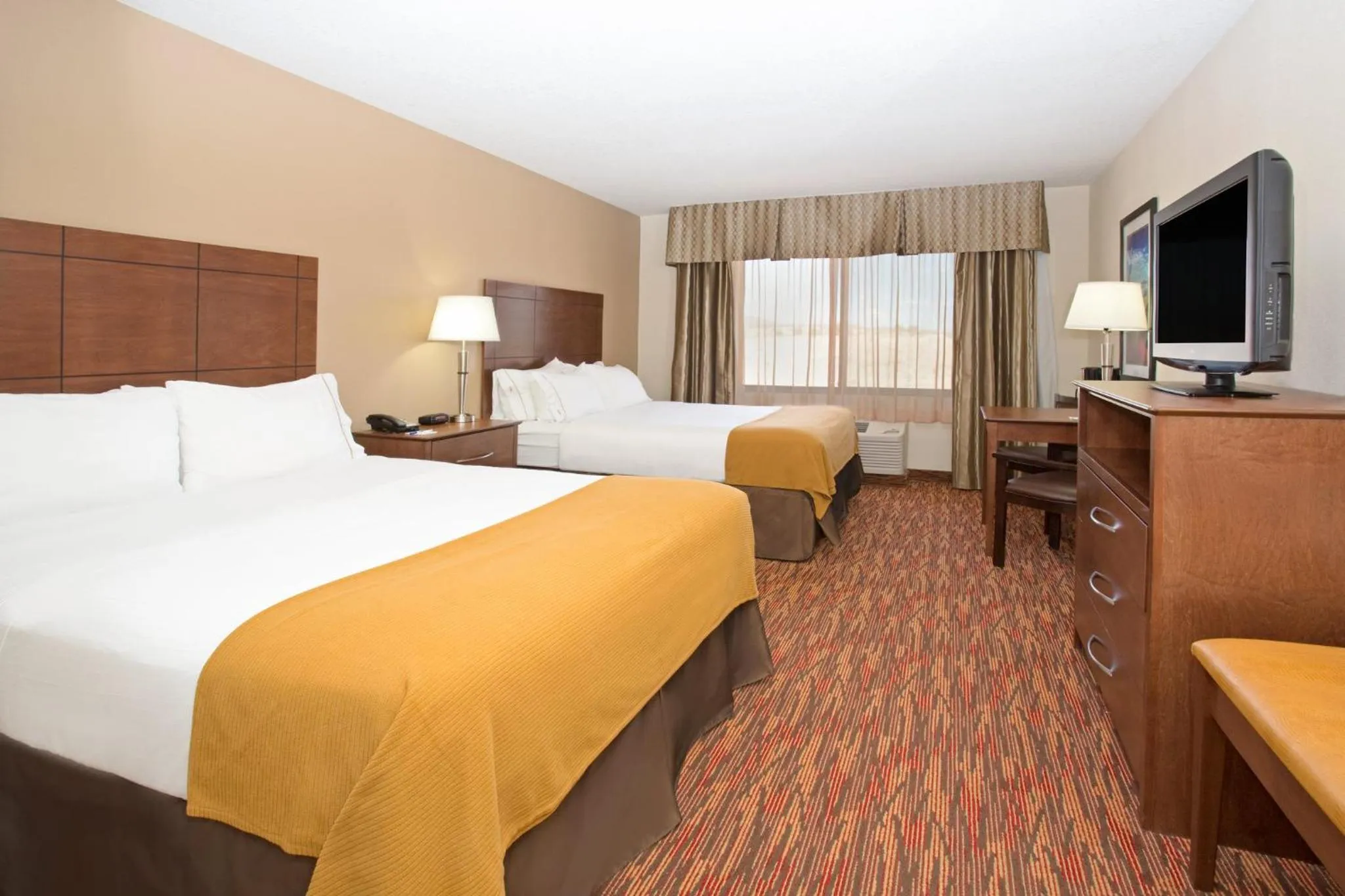 Photo of the whole room, Bed in Holiday Inn Express & Suites Truth Or Consequences by IHG