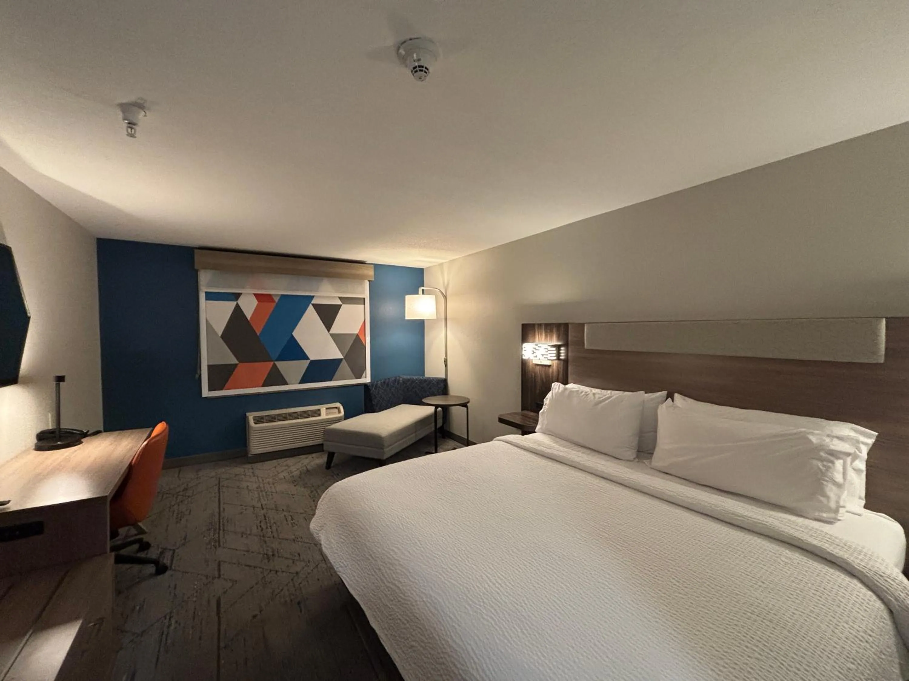 Bedroom, Bed in Holiday Inn Express & Suites Truth Or Consequences by IHG