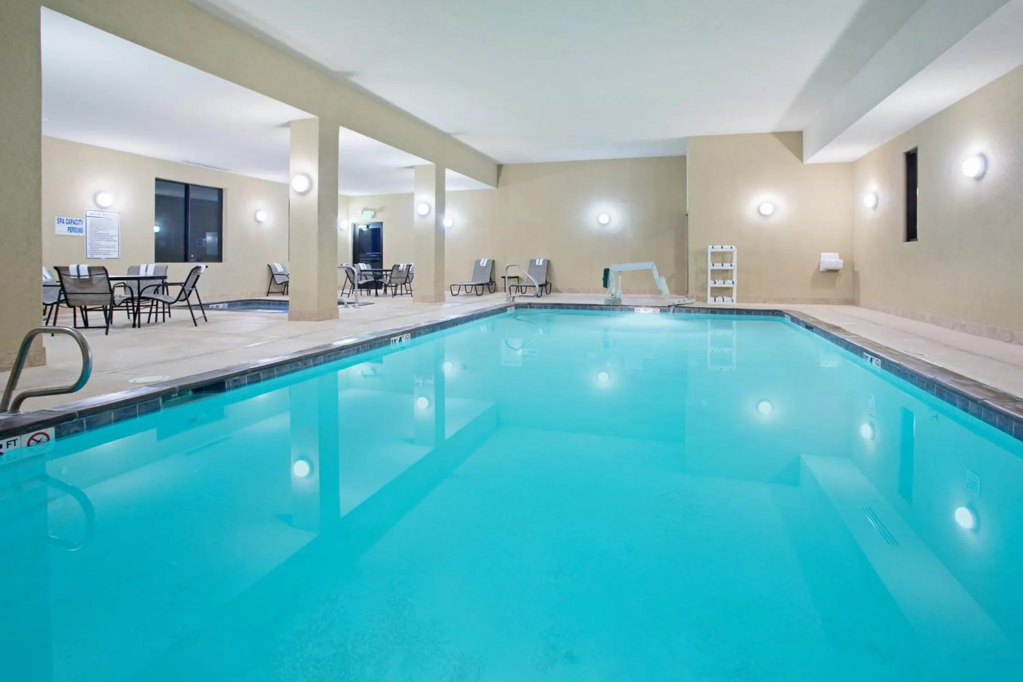Swimming pool in Holiday Inn Express & Suites Truth Or Consequences by IHG