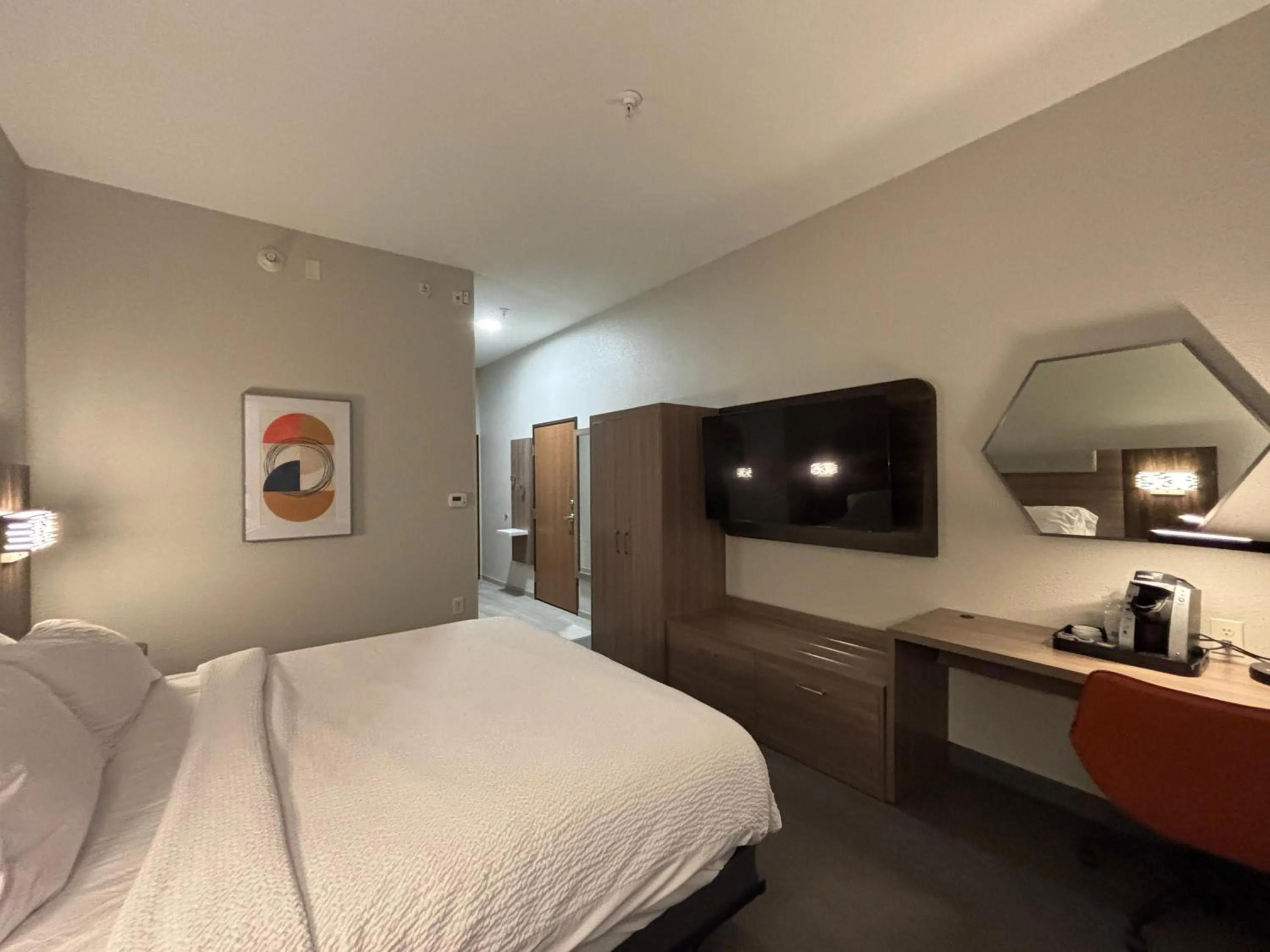 Facade/entrance, Bed in Holiday Inn Express & Suites Truth Or Consequences by IHG