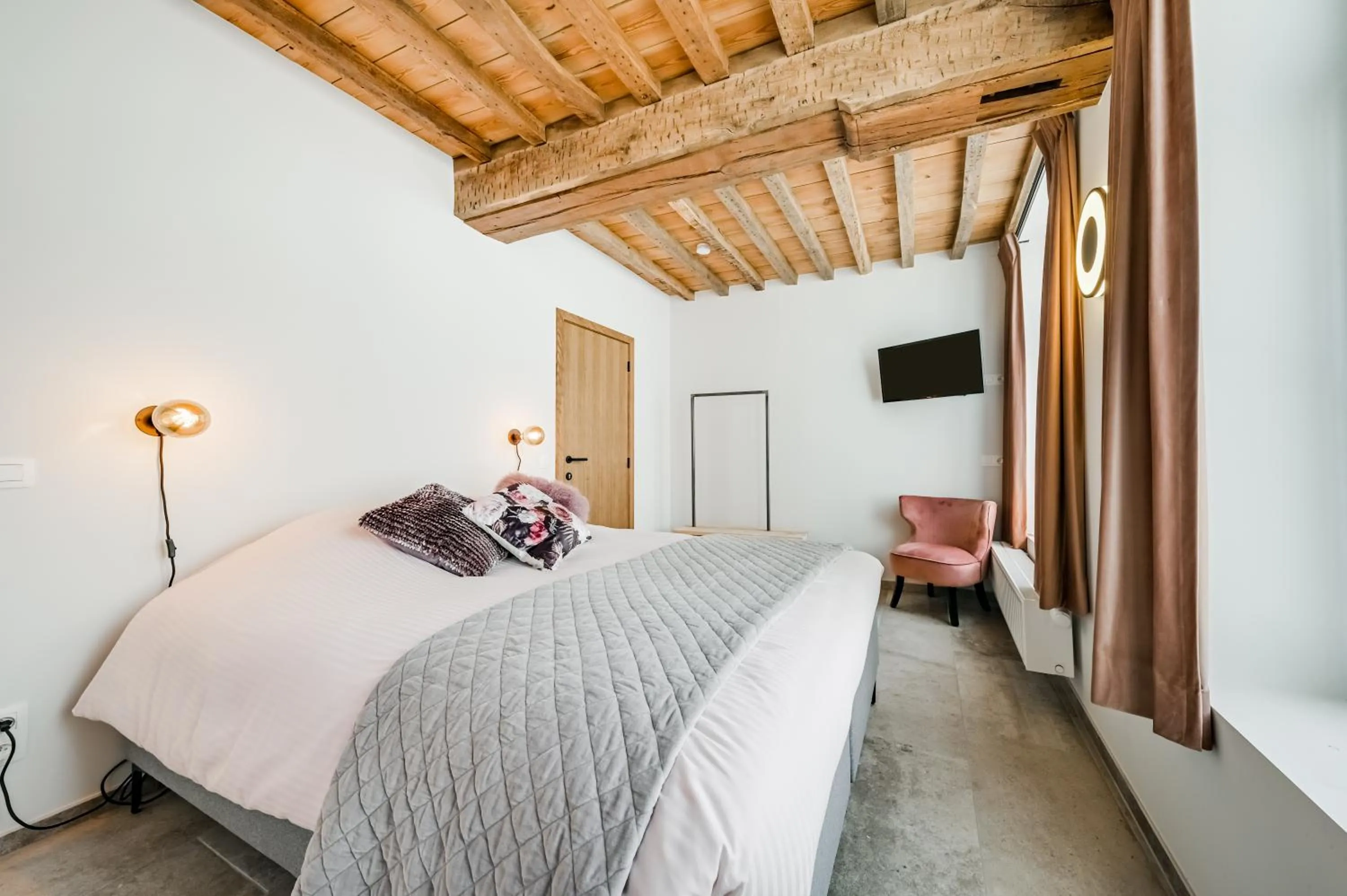 Bedroom, Bed in La Clé Brugge