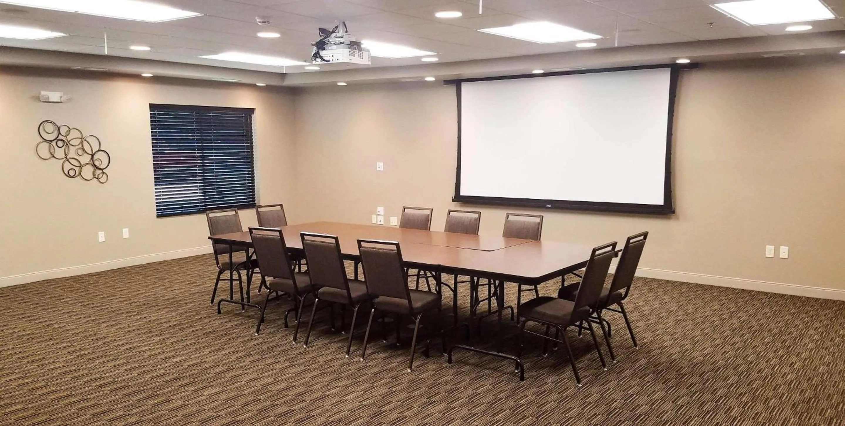 Meeting/conference room in Country Inn & Suites by Radisson, St Cloud West, MN