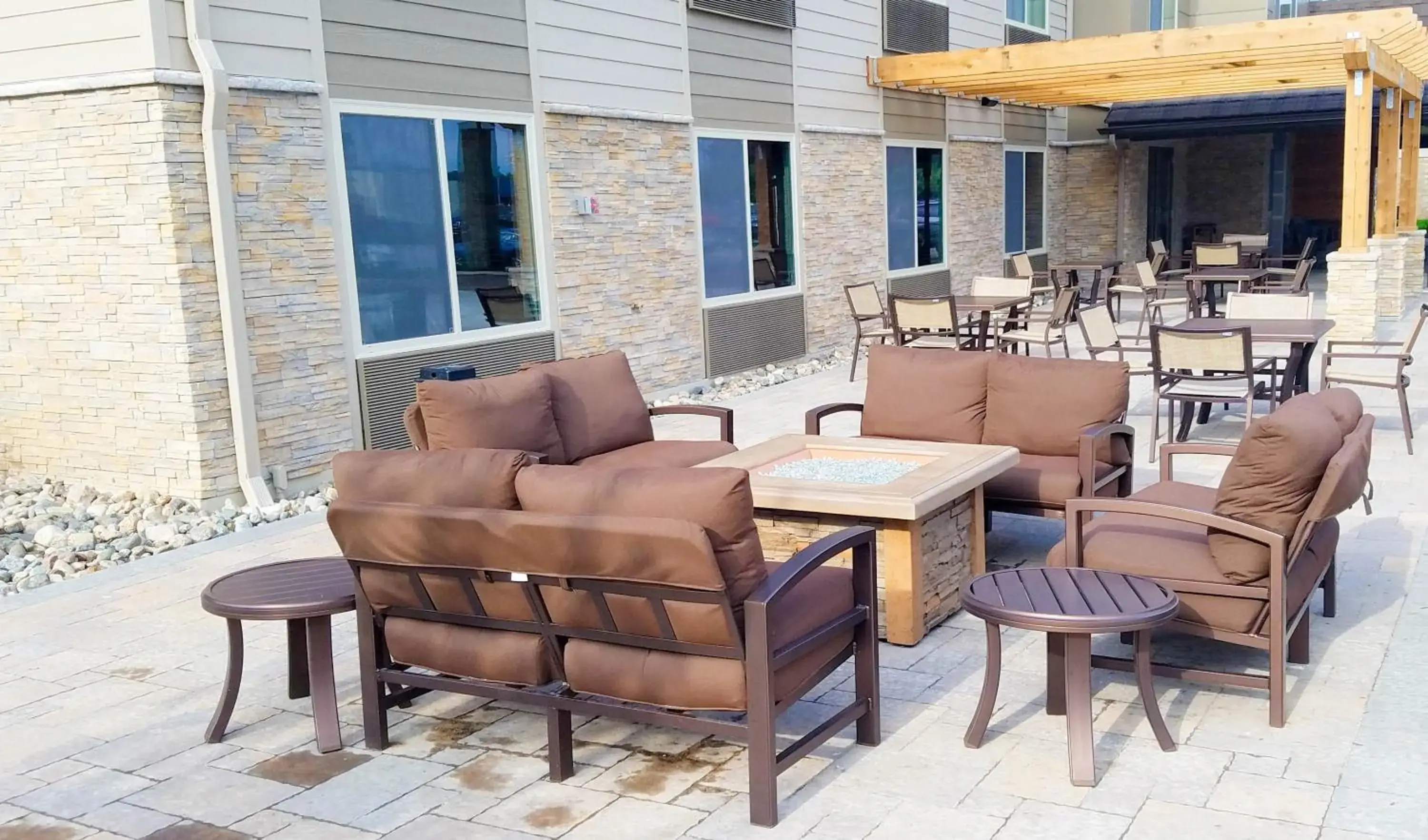 Facade/entrance in Country Inn & Suites by Radisson, St Cloud West, MN Facade/entrance in Country Inn & Suites by Radisson, St Cloud West, MN