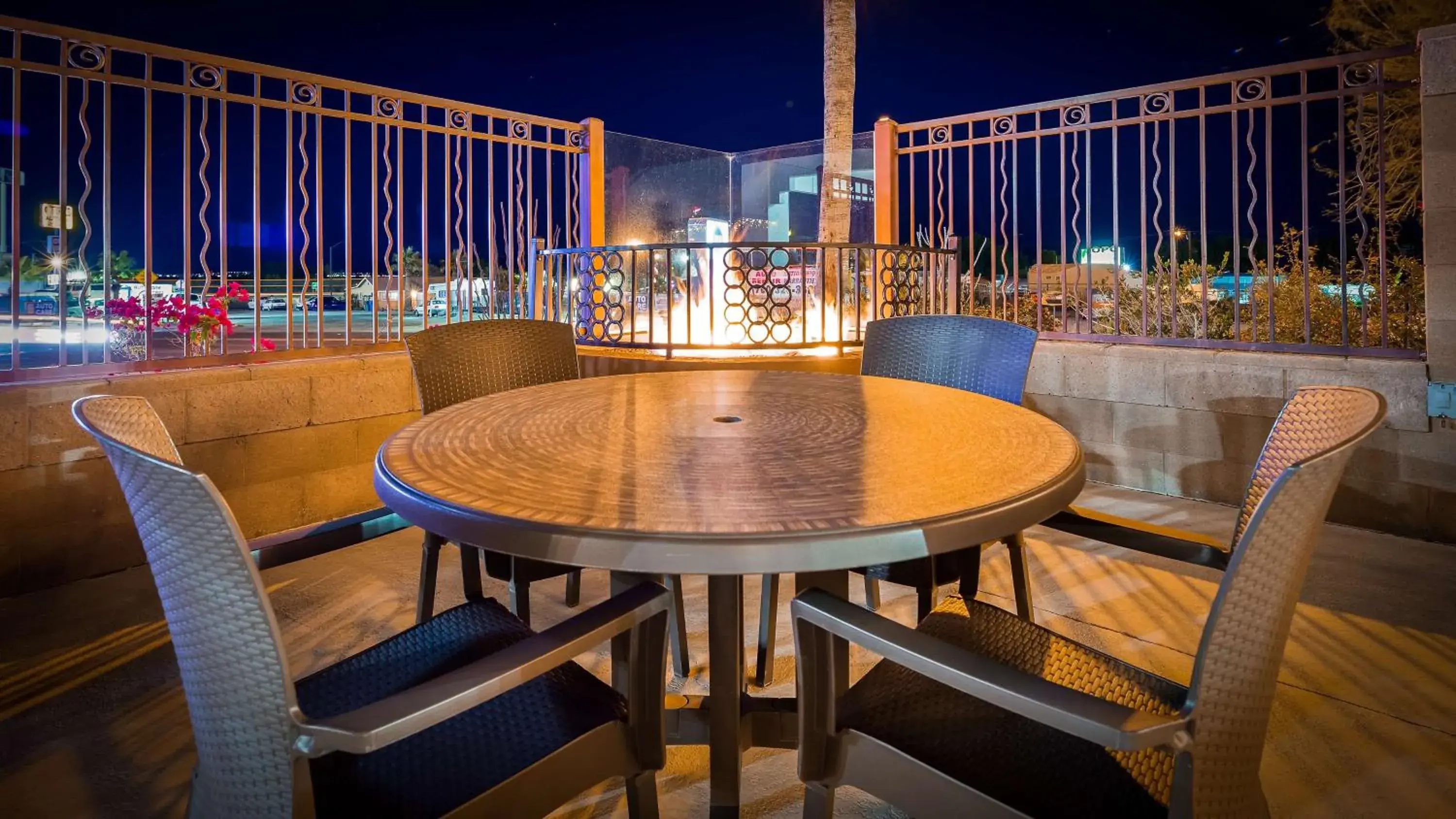 Property building in Best Western Colorado River Inn Property building in Best Western Colorado River Inn