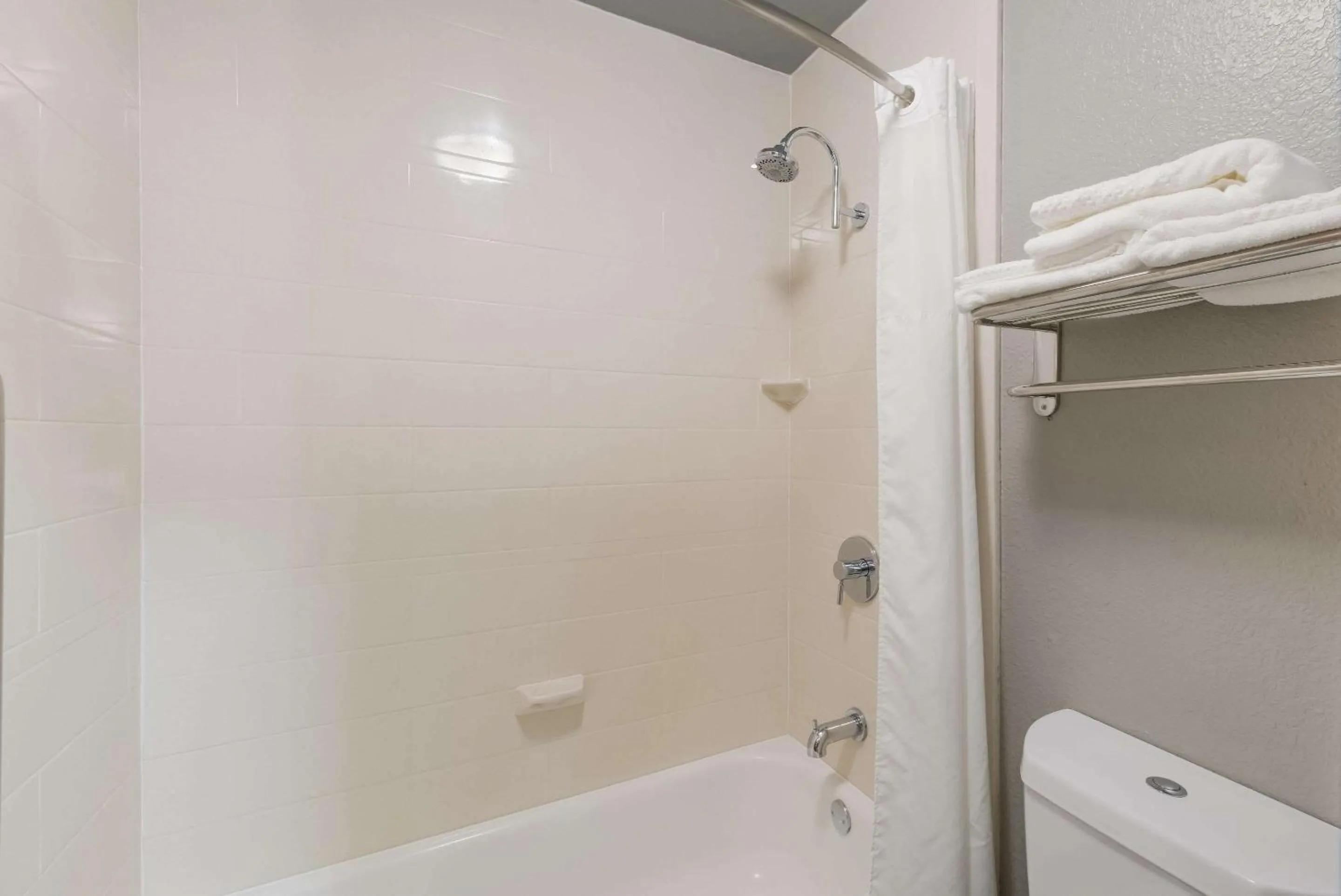 Bedroom in Quality Inn Alpine