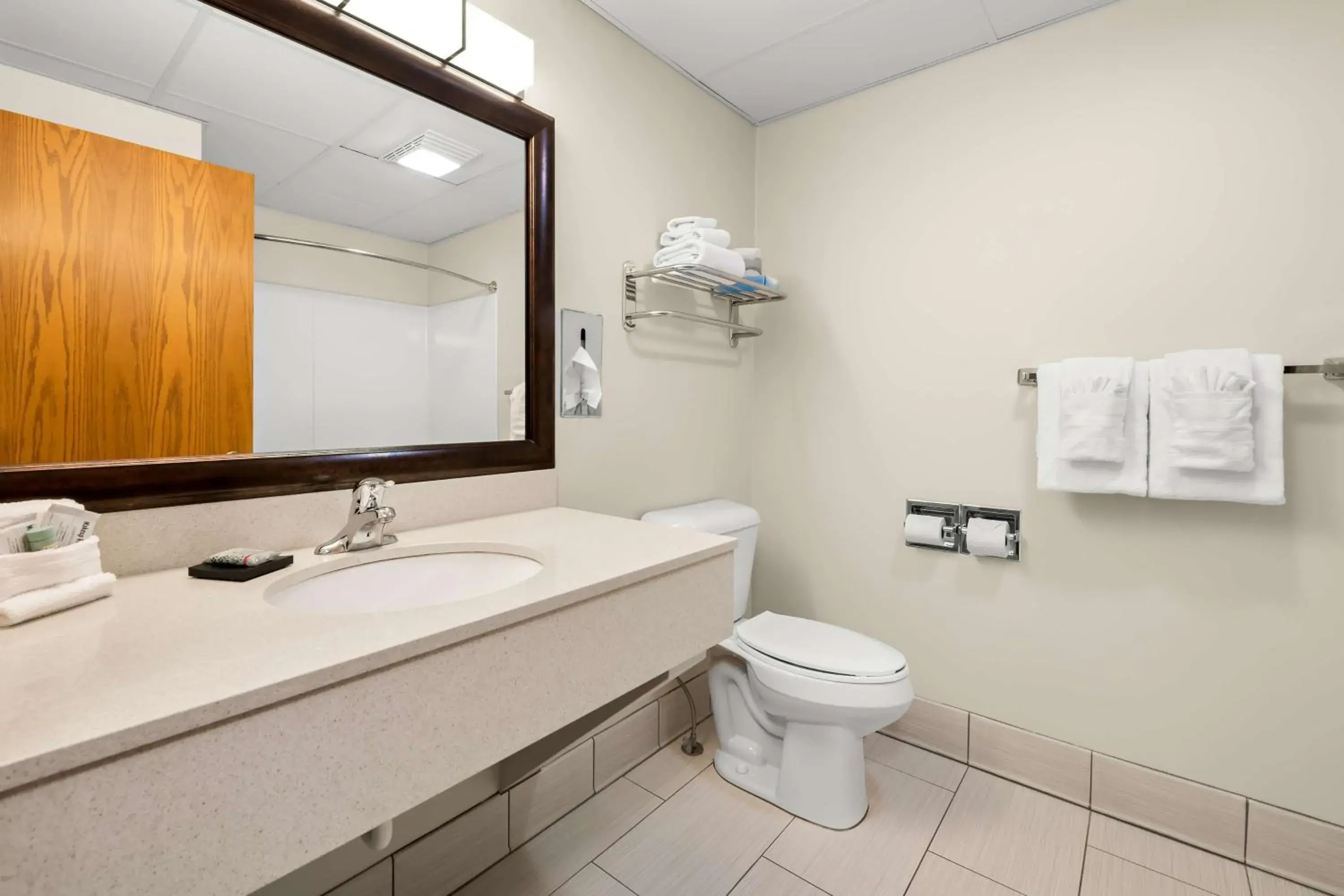 Bathroom in Best Western Inn Bathroom in Best Western Inn